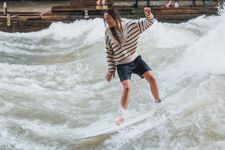 Lisa & Elias – Wie Surfkultur Alludes neue Kollektion inspiriert
