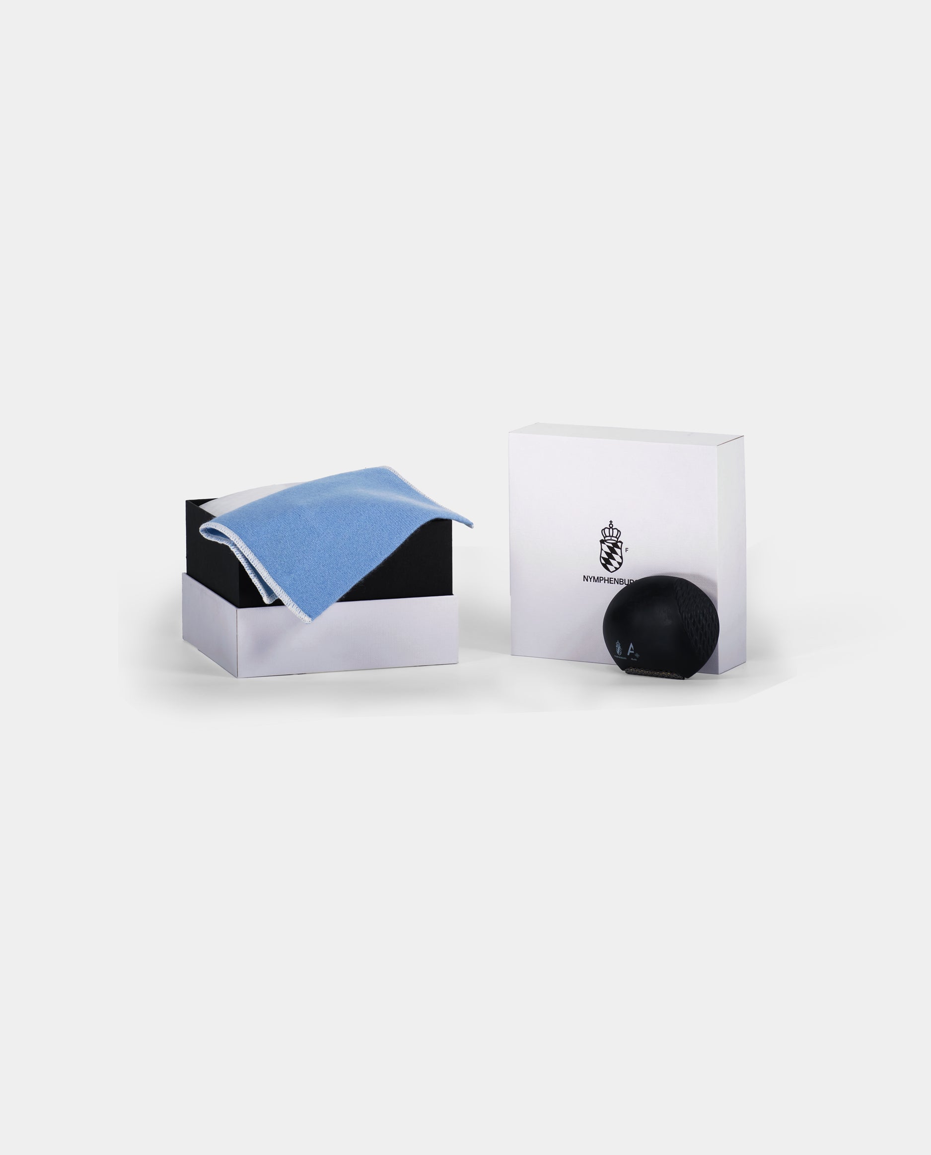 10-00038-4 - Allude - Active Allude x Nymphenburg Care Set Xmas23