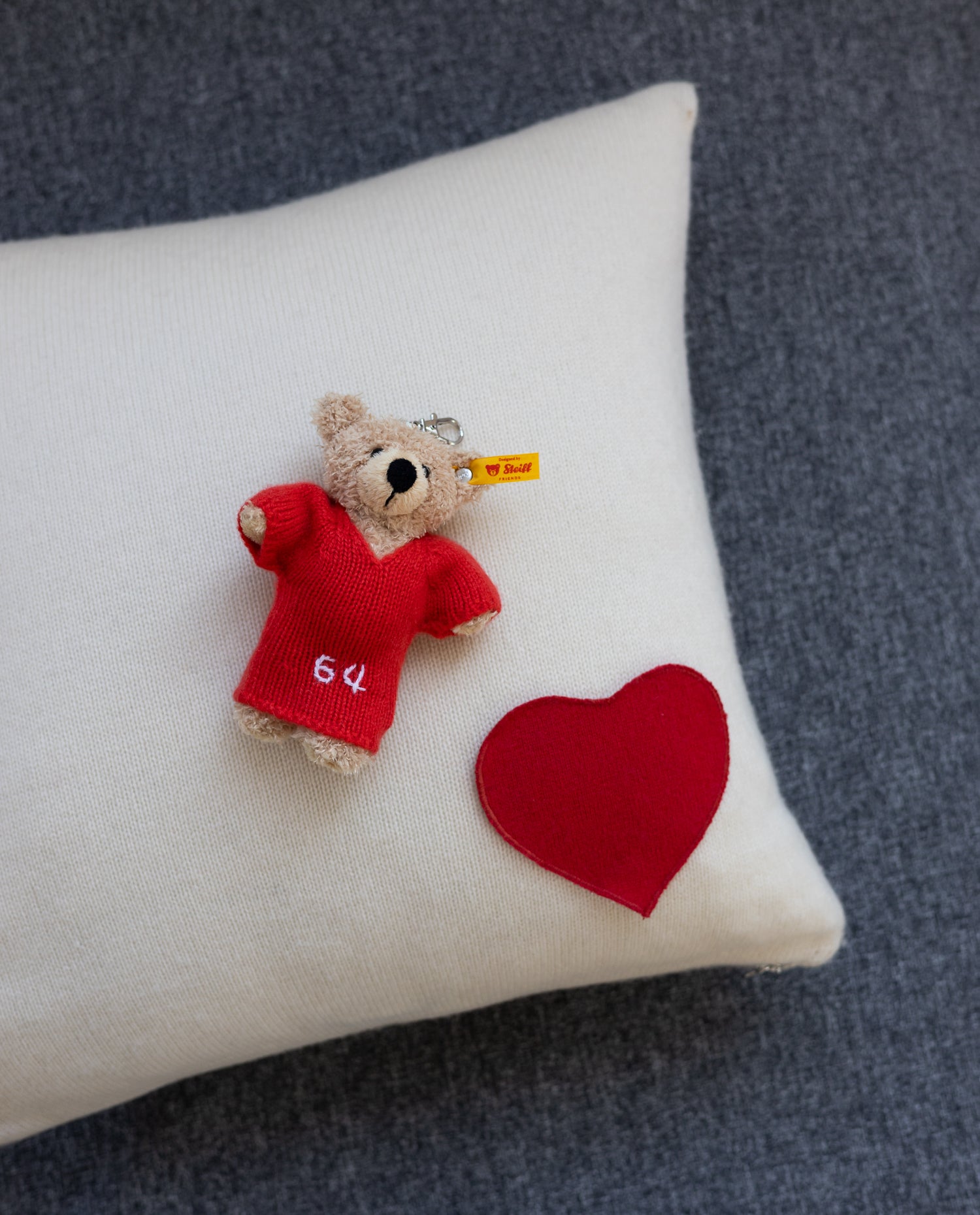 10-00041-13 - Allude München - 100% Cashmere Accessoires accessories Active Charm Bag Hanger NEW SAPG::Barli