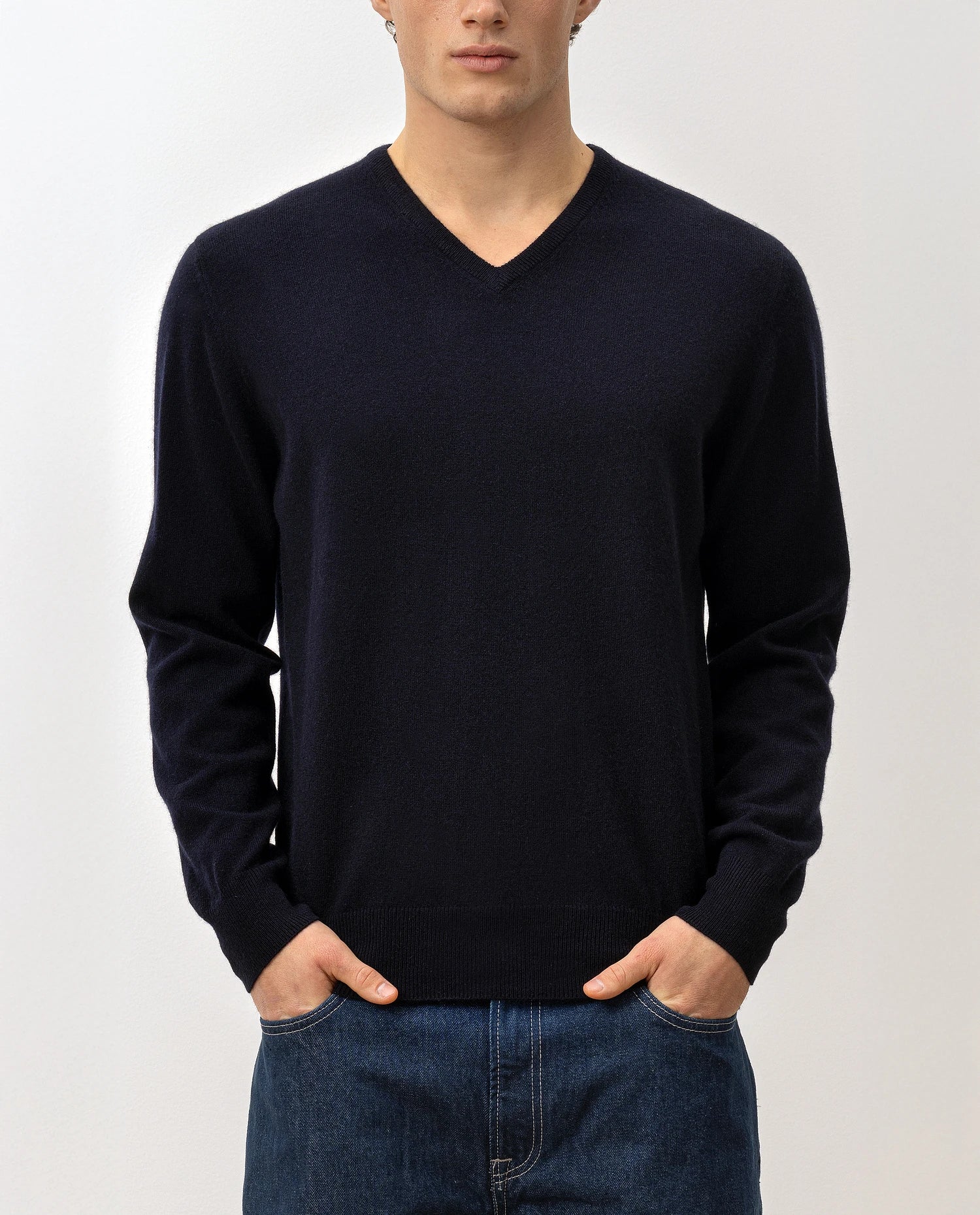 100-30020-14_5 - Allude - 100% Cashmere Active Cashmere Feinstrick Flachstrick Herren Langarm Navy NOS Pullover SAPG::101-30020 V-Ausschnitt