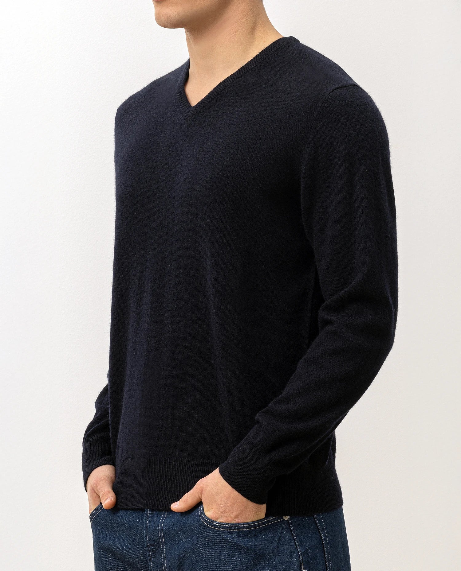 100-30020-14_6 - Allude - 100% Cashmere Active Cashmere Feinstrick Flachstrick Herren Langarm Navy NOS Pullover SAPG::101-30020 V-Ausschnitt