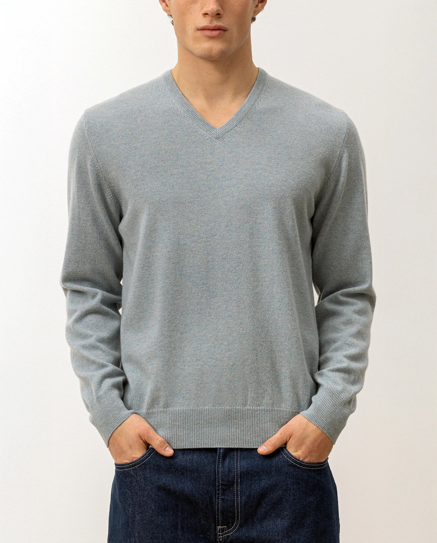 100-30020-16_5 - Allude - 100% Cashmere Active Blau Cashmere Feinstrick Flachstrick Herren Langarm NOS Pullover SAPG::101-30020 V-Ausschnitt