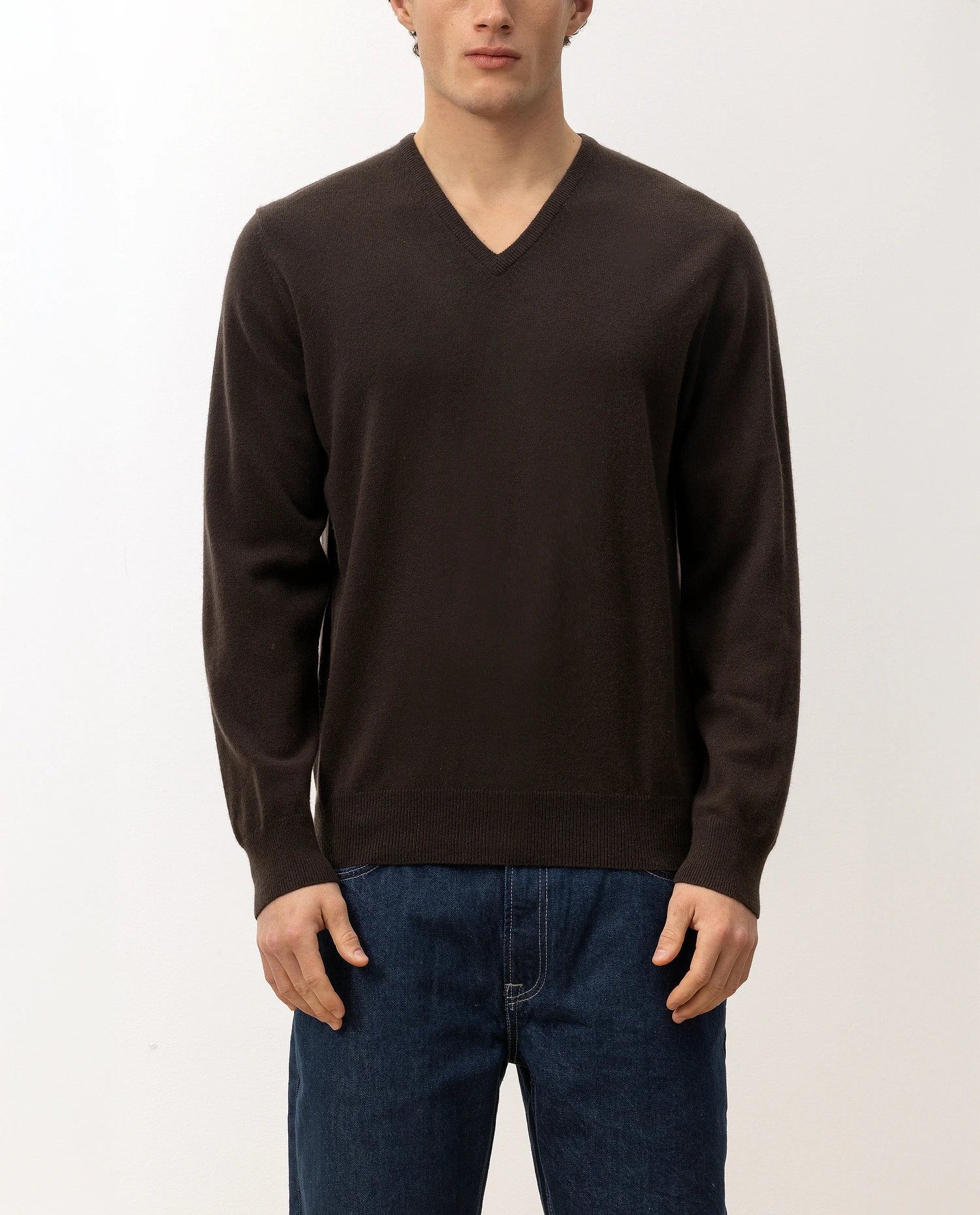 100-30020-49_4 - Allude - 100% Cashmere Active Braun Cashmere Feinstrick Flachstrick Herren Langarm NOS Pullover SAPG::101-30020 V-Ausschnitt