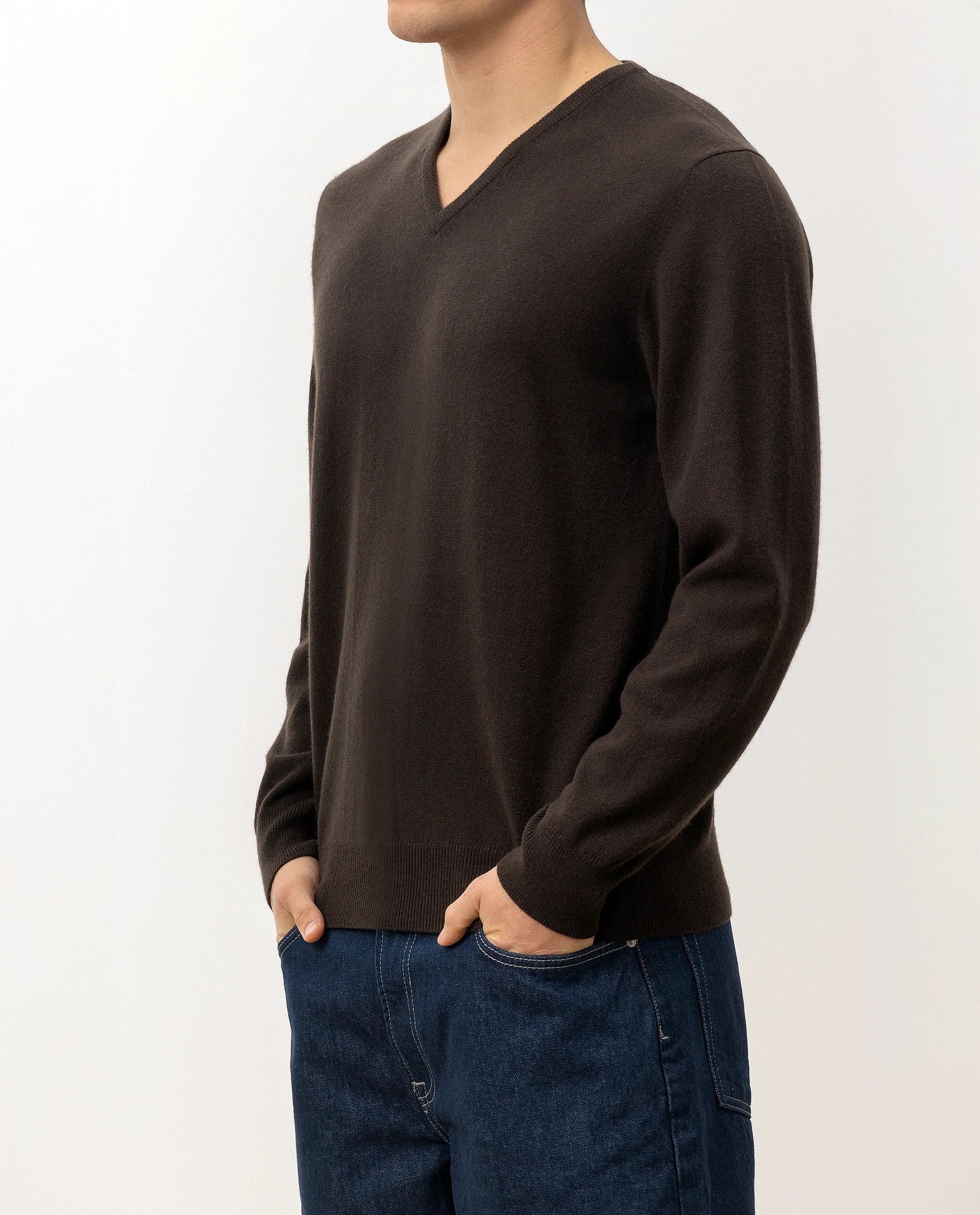 100-30020-49_6 - Allude - 100% Cashmere Active Braun Cashmere Feinstrick Flachstrick Herren Langarm NOS Pullover SAPG::101-30020 V-Ausschnitt