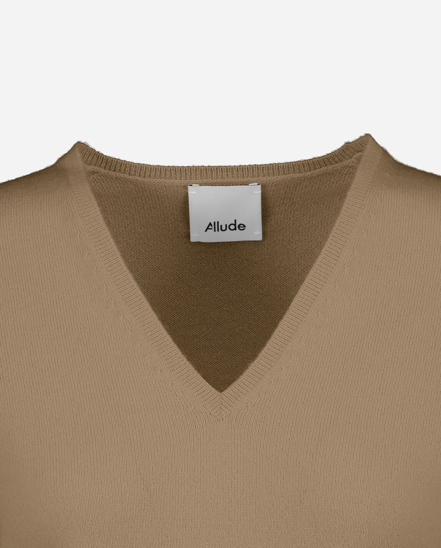 245-11100-43-S_hash_escaped_3 - Allude - 100% Cashmere Active Basic Beige Cashmere Damen Feinstrick Langarm Pullover SAPG::245-11100 Taillierter Schnitt V-Ausschnitt Winter 2024/2025