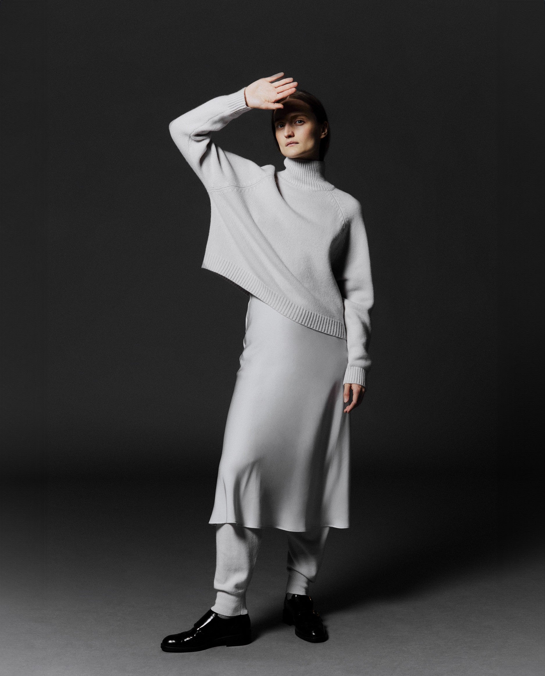 245-17001-84005-11117-10 - Allude - 30% Cashmere 70% Wolle Active Damen Grau Grobstrick Langarm Lockerer Schnitt Pullover SAPG::245-17001 Stehkragen Winter 2024/2025 Wolle