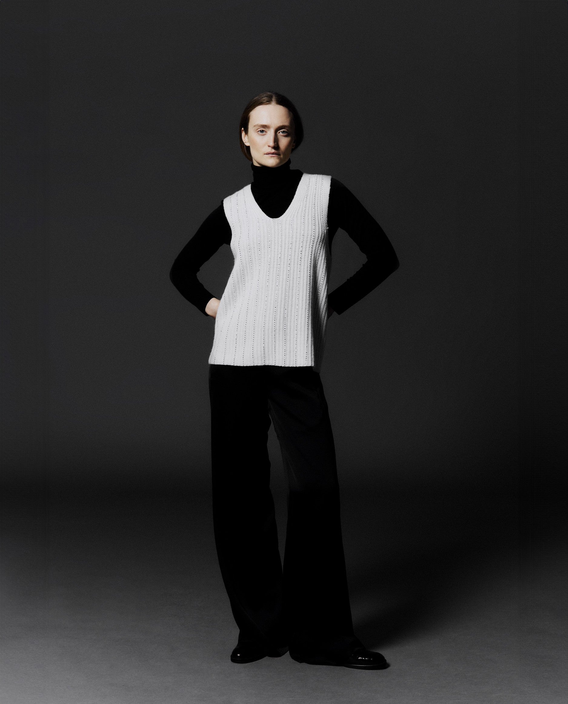 245-17741-84006-0630_3ea9c873-a7ef-4913-aabb-587f94d343d5 - Allude - 30% Cashmere 70% Wolle Active Damen Enger Schnitt Feinstrick Pullover SAPG::245-17072 Schwarz Stehkragen Winter 2024/2025 Wolle