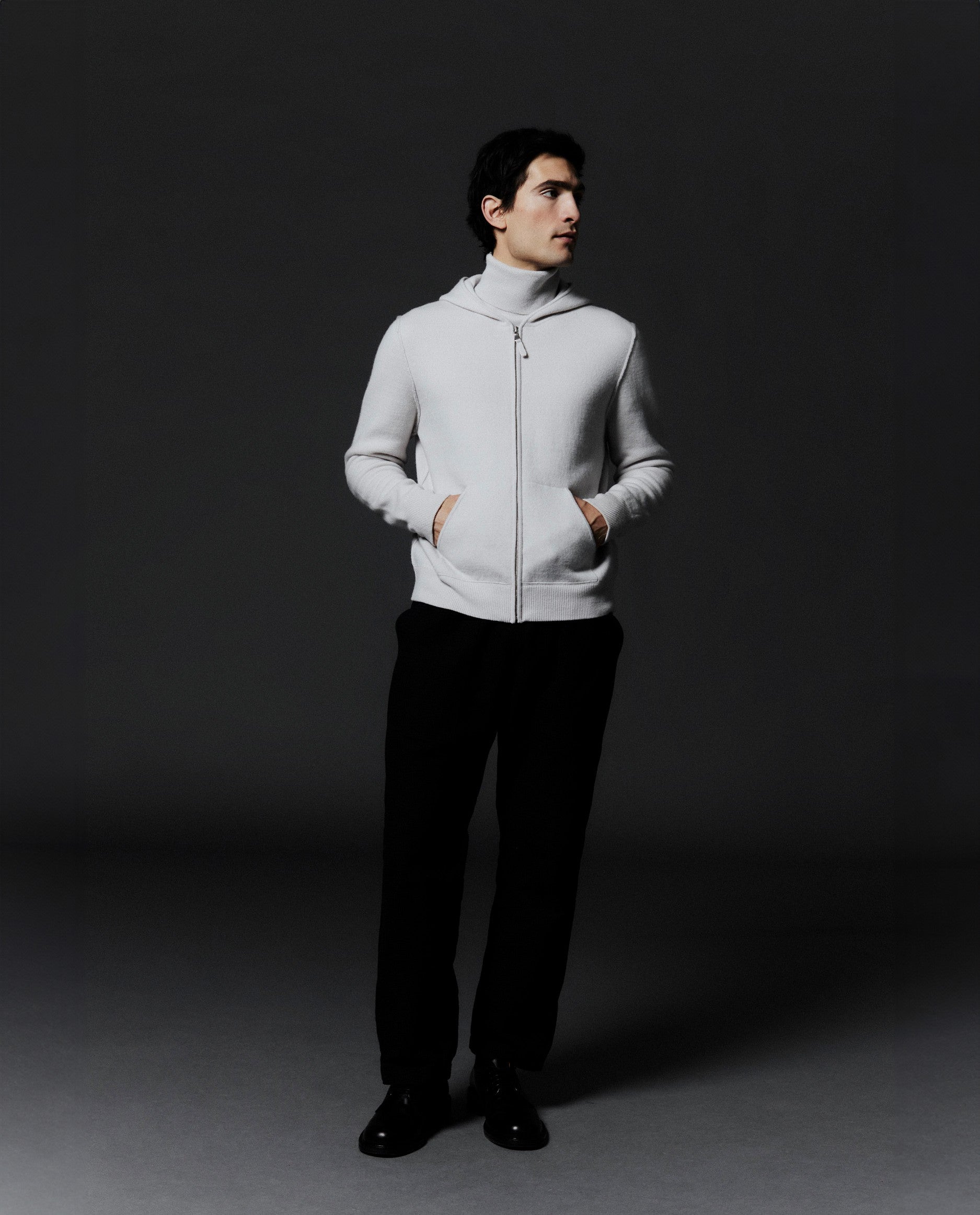 245-37610-30012-0525 - Allude - 0 30% Cashmere 70% Wolle Active Gerade Passform Grau Herren Jacket Langarm mittelschwerer Strick NEW SAPG::245-37610 Winter 2024/2025 Wolle