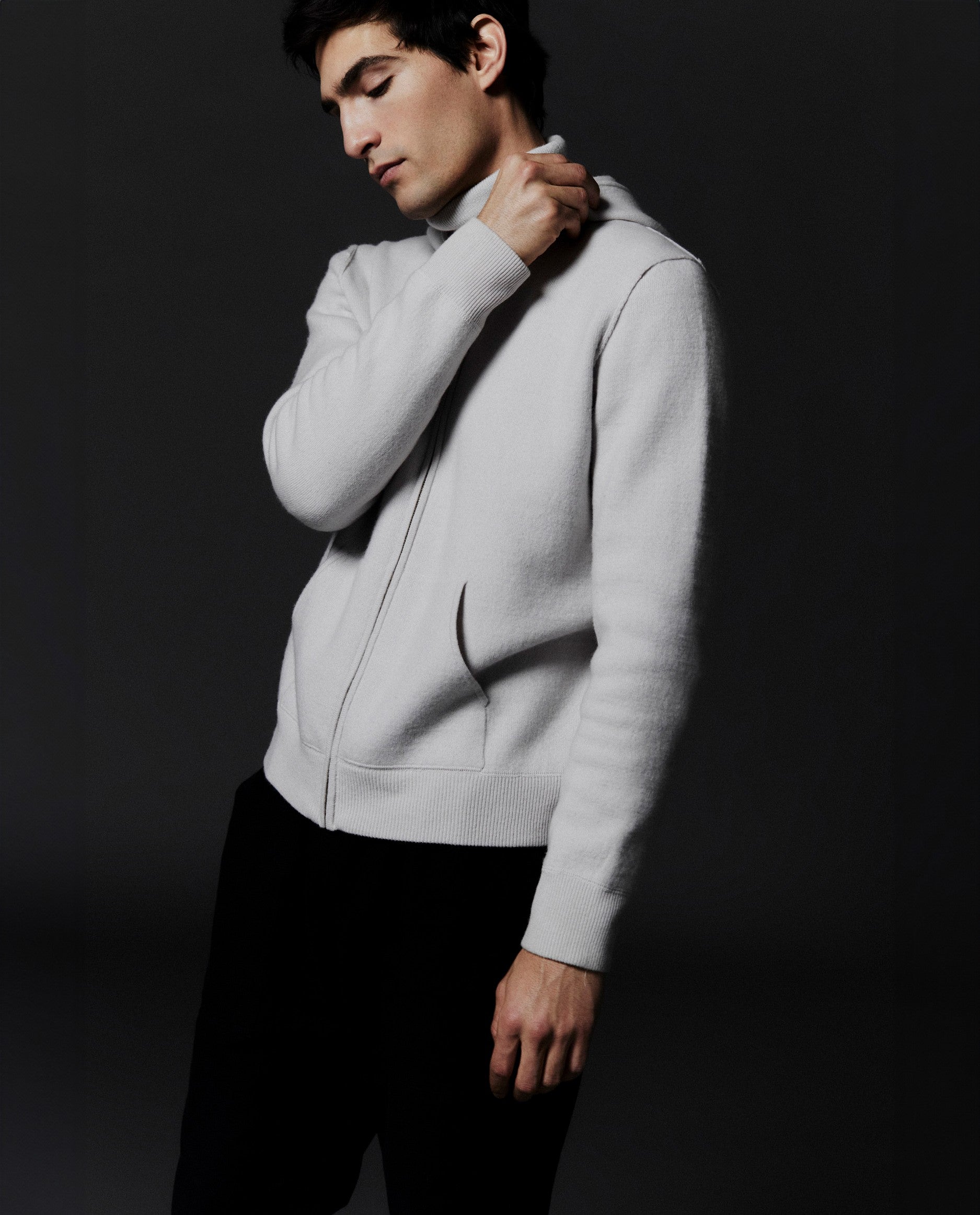 245-37610-30012-0537 - Allude - 0 30% Cashmere 70% Wolle Active Gerade Passform Grau Herren Jacket Langarm mittelschwerer Strick NEW SAPG::245-37610 Winter 2024/2025 Wolle