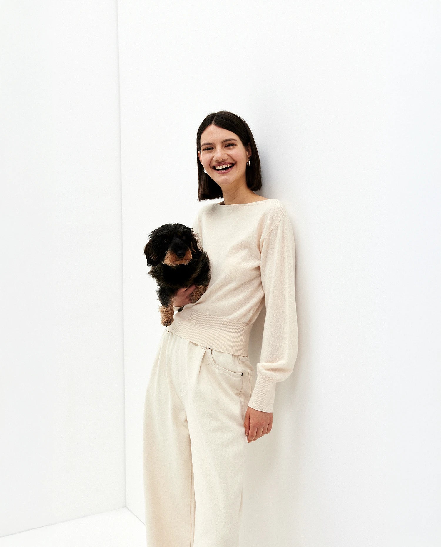 252-17003-41_13 - Allude - 30% Cashmere 70% Wolle Active Bootshalsausschnitt Creme Damen Feinstrick Gerade Passform Langarm Pullover SAPG::252-17003 Spring/Summer 2025 Woll-Mischung