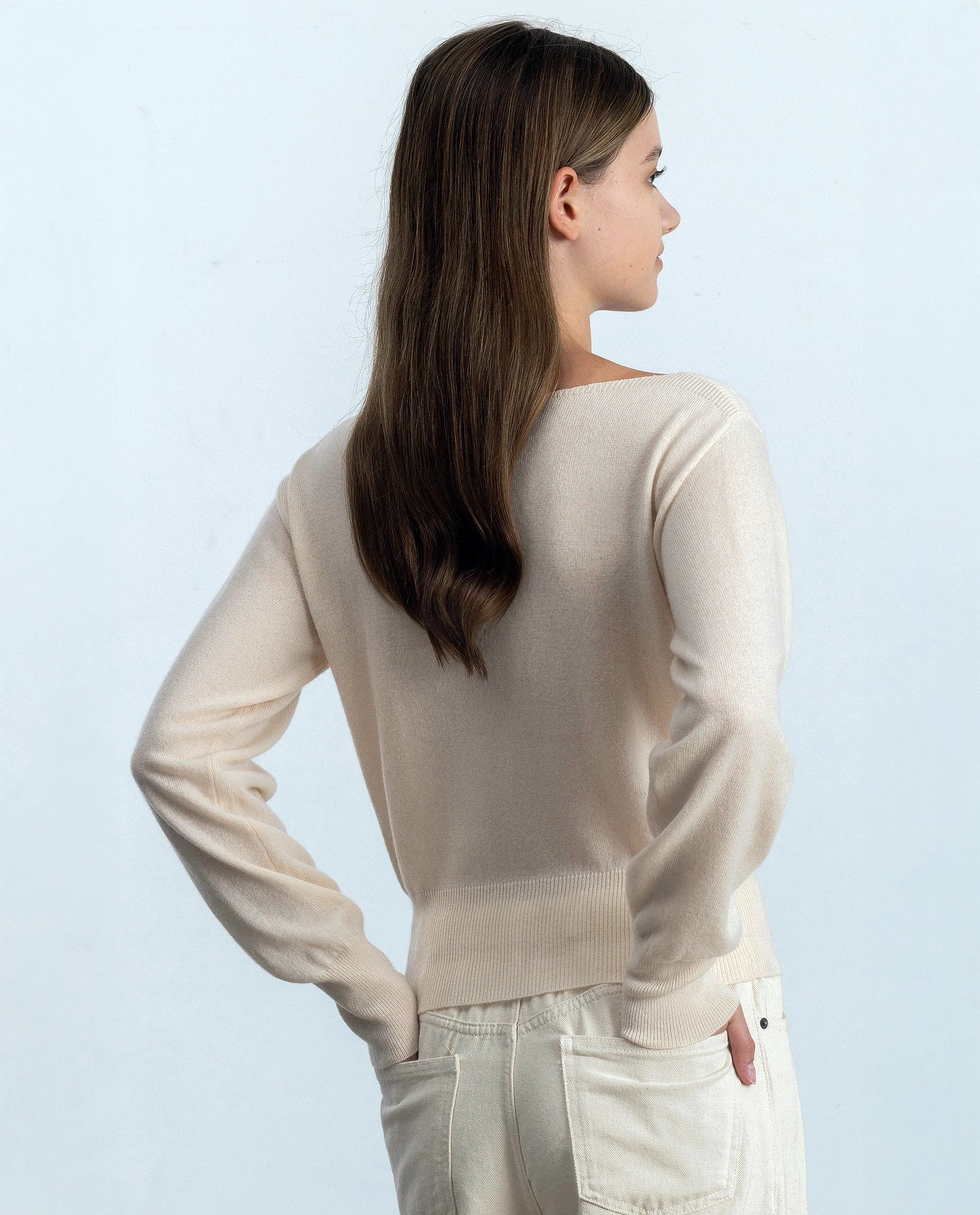 252-17003-41_21 - Allude - 30% Cashmere 70% Wolle Active Bootshalsausschnitt Creme Damen Feinstrick Gerade Passform Langarm Pullover SAPG::252-17003 Spring/Summer 2025 Woll-Mischung