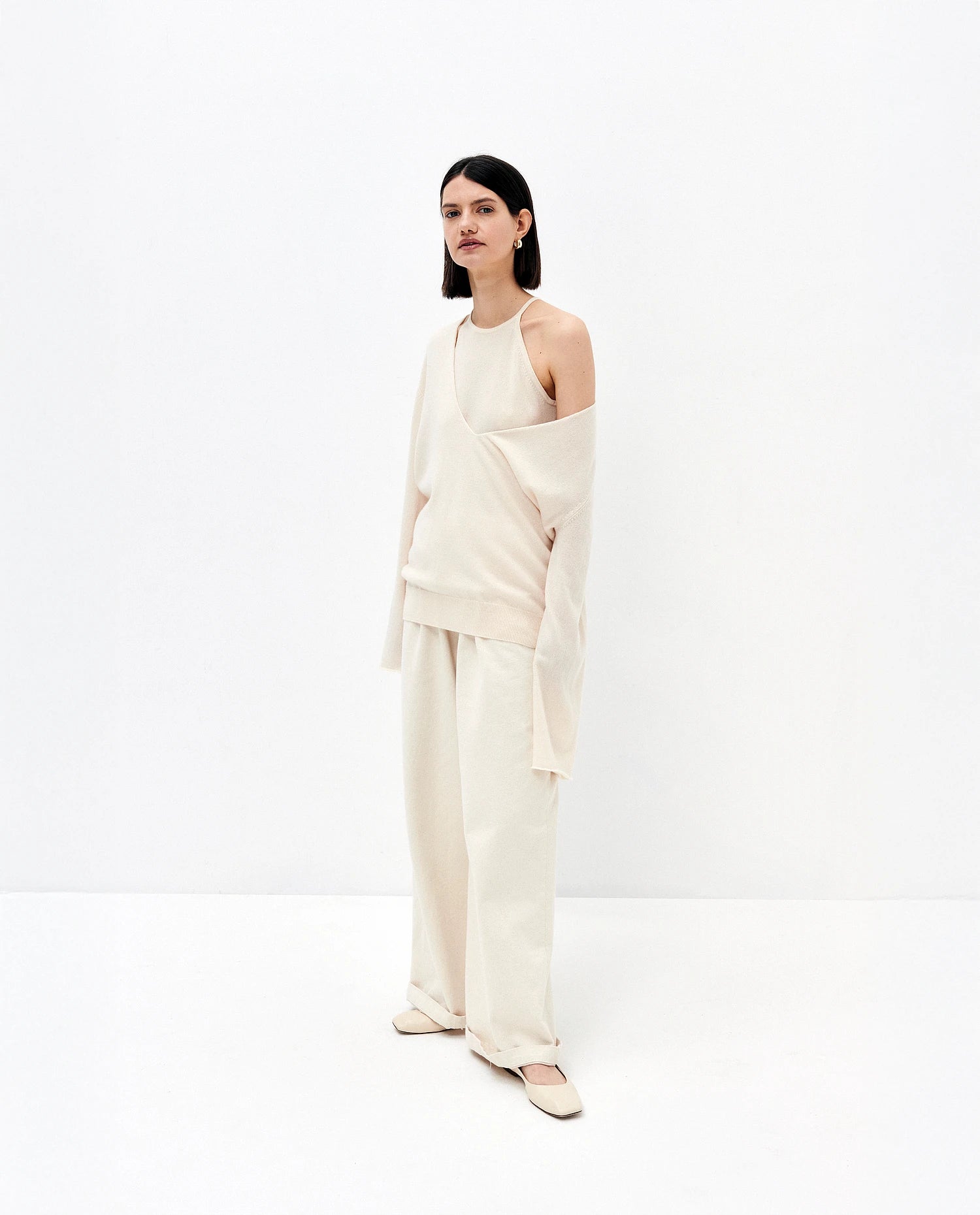 252-17071-41_1 - Allude - 30% Cashmere 70% Wolle Active Creme Damen Feinstrick Langarm Lockerer Schnitt Pullover SAPG::252-17071 Spring/Summer 2025 V-Ausschnitt Woll-Mischung