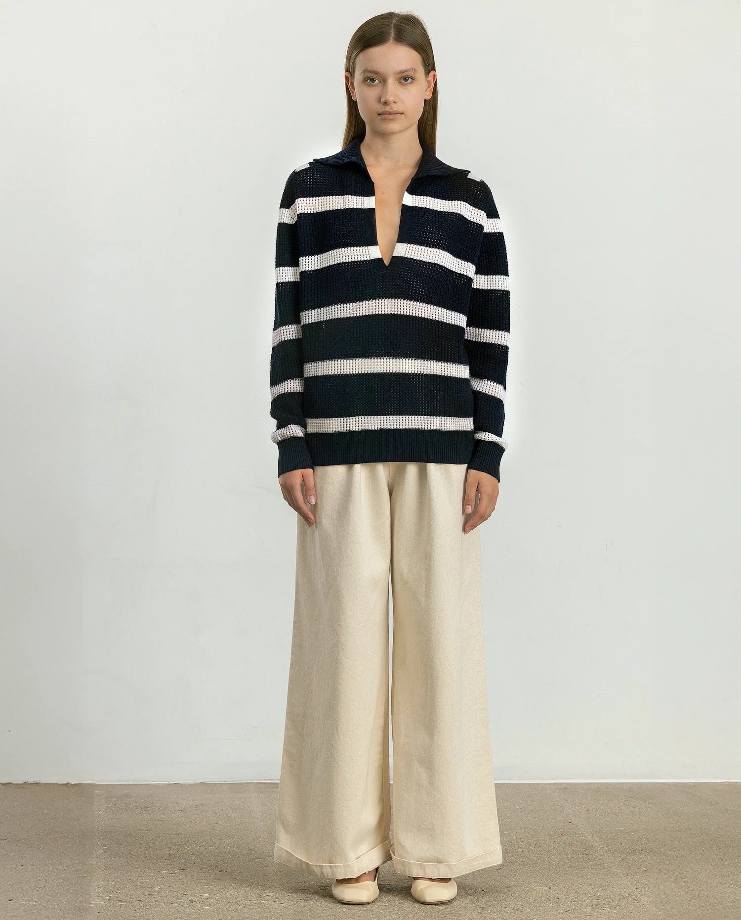 252-17092-1440_2 - Allude - 30% Cashmere 70% Wolle Active Damen Feinstrick Langarm Lockerer Schnitt Navy NEW Pullover SAPG::252-17092 Serafino Spring/Summer 2025 Woll-Mischung