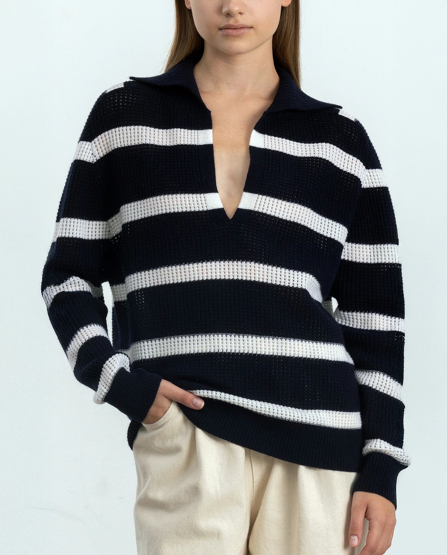 252-17092-1440_20 - Allude - 30% Cashmere 70% Wolle Active Damen Feinstrick Langarm Lockerer Schnitt Navy NEW Pullover SAPG::252-17092 Serafino Spring/Summer 2025 Woll-Mischung