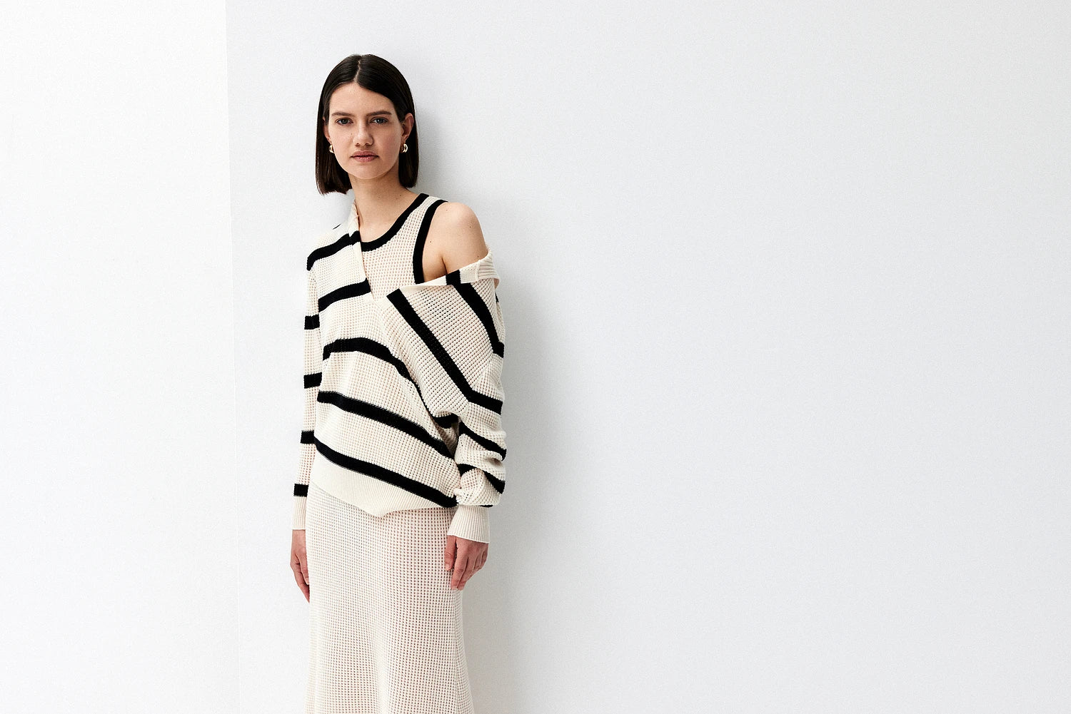 252-17092-4190_12 - Allude - 30% Cashmere 70% Wolle Active Beige Damen Feinstrick Langarm Lockerer Schnitt Pullover SAPG::252-17092 Serafino Spring/Summer 2025 Woll-Mischung