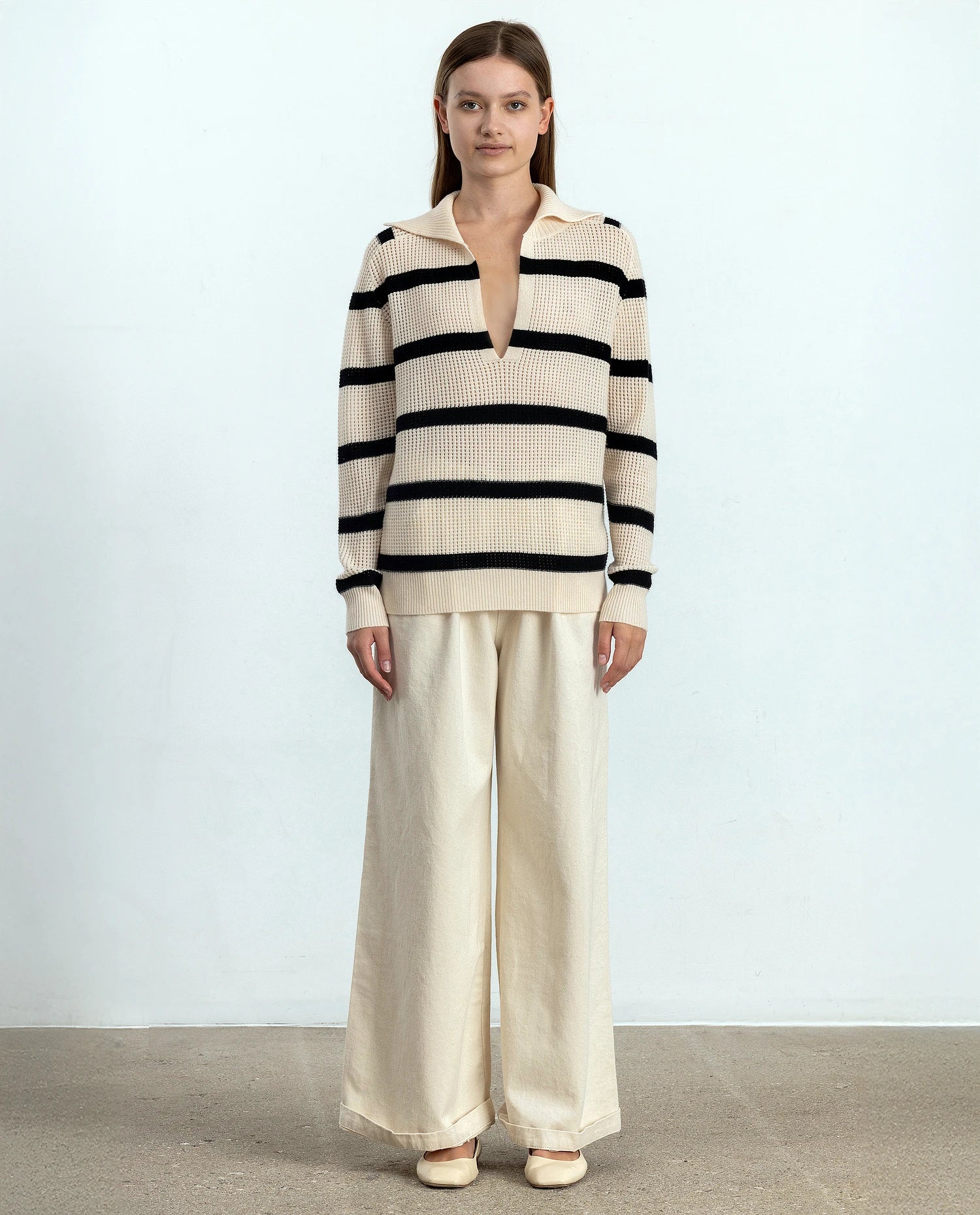 252-17092-4190_2 - Allude - 30% Cashmere 70% Wolle Active Beige Damen Feinstrick Langarm Lockerer Schnitt Pullover SAPG::252-17092 Serafino Spring/Summer 2025 Woll-Mischung