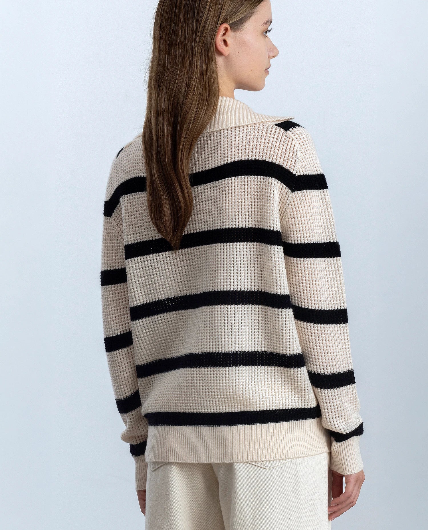 252-17092-4190_21 - Allude - 30% Cashmere 70% Wolle Active Beige Damen Feinstrick Langarm Lockerer Schnitt Pullover SAPG::252-17092 Serafino Spring/Summer 2025 Woll-Mischung