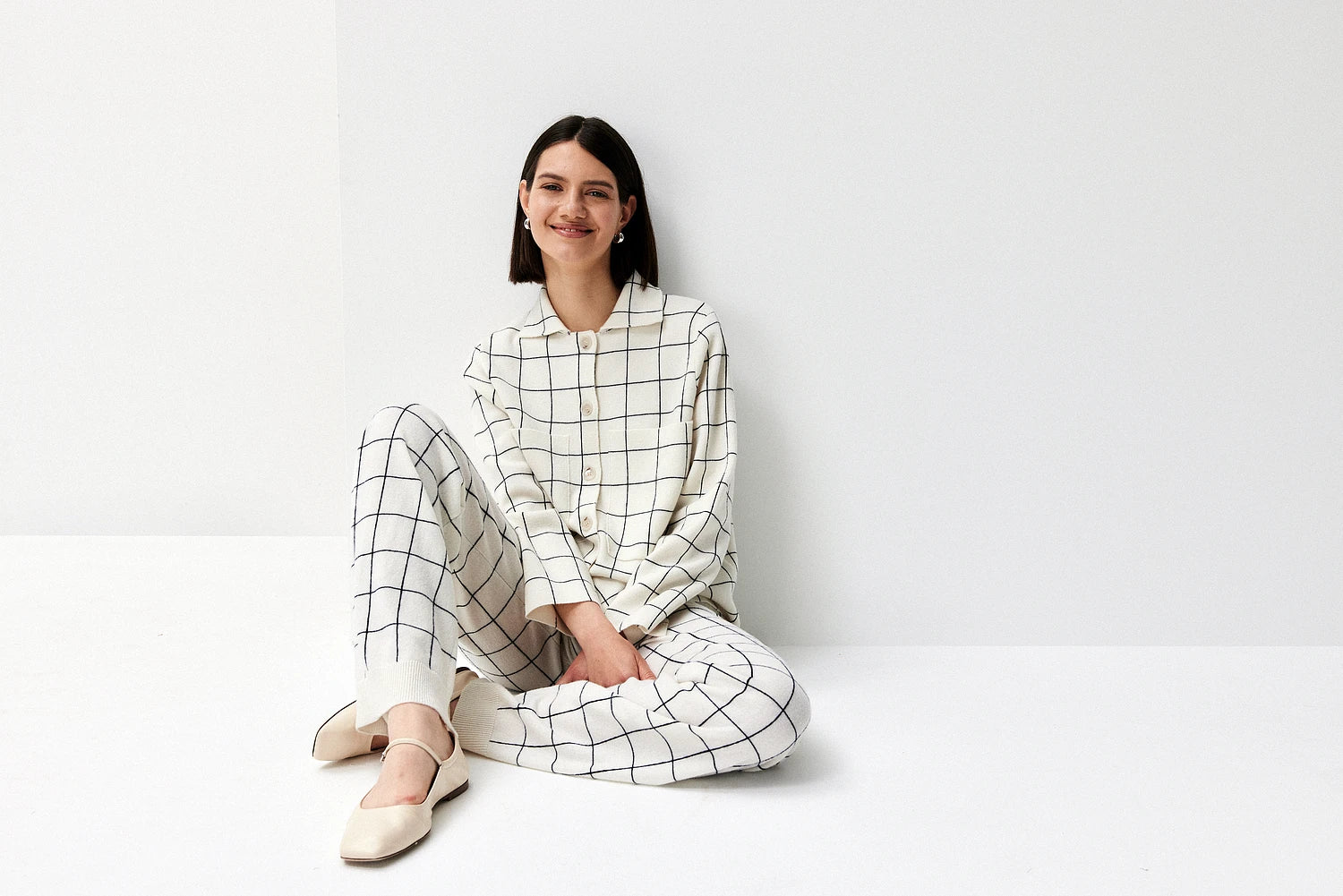 252-17623-4014_11 - Allude - 30% Cashmere 70% Wolle Active Damen Feinstrick Hose Lockerer Schnitt SAPG::252-17623 Spring/Summer 2025 Weiß Woll-Mischung