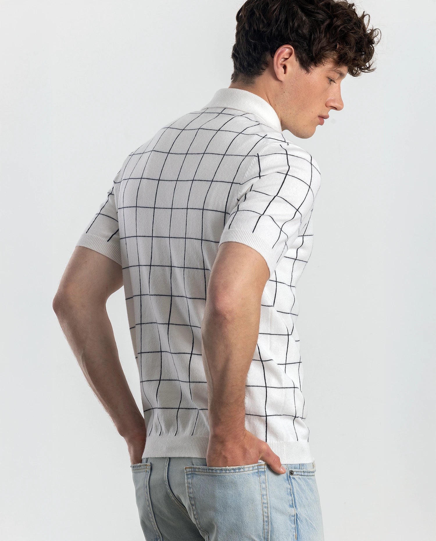 252-35031-4014_21 - Allude - 1/4 Arm 30% Cashmere 70% Baumwolle Active Allude x Eisbach Baumwoll-Mischung Feinstrick Gerade Passform Herren Polo Pullover SAPG::252-35031 Spring/Summer 2025 Weiß