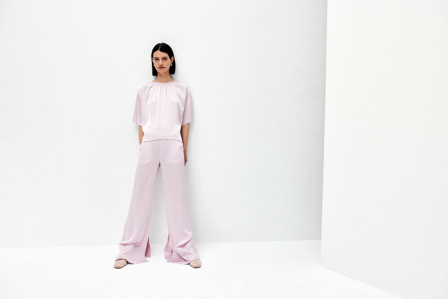 252-84012-60_11 - Allude - 7% Elastan 93% Seide Active Bluse Damen Halbarm Lockerer Schnitt Rose SAPG::252-84012 Seide Spring/Summer 2025