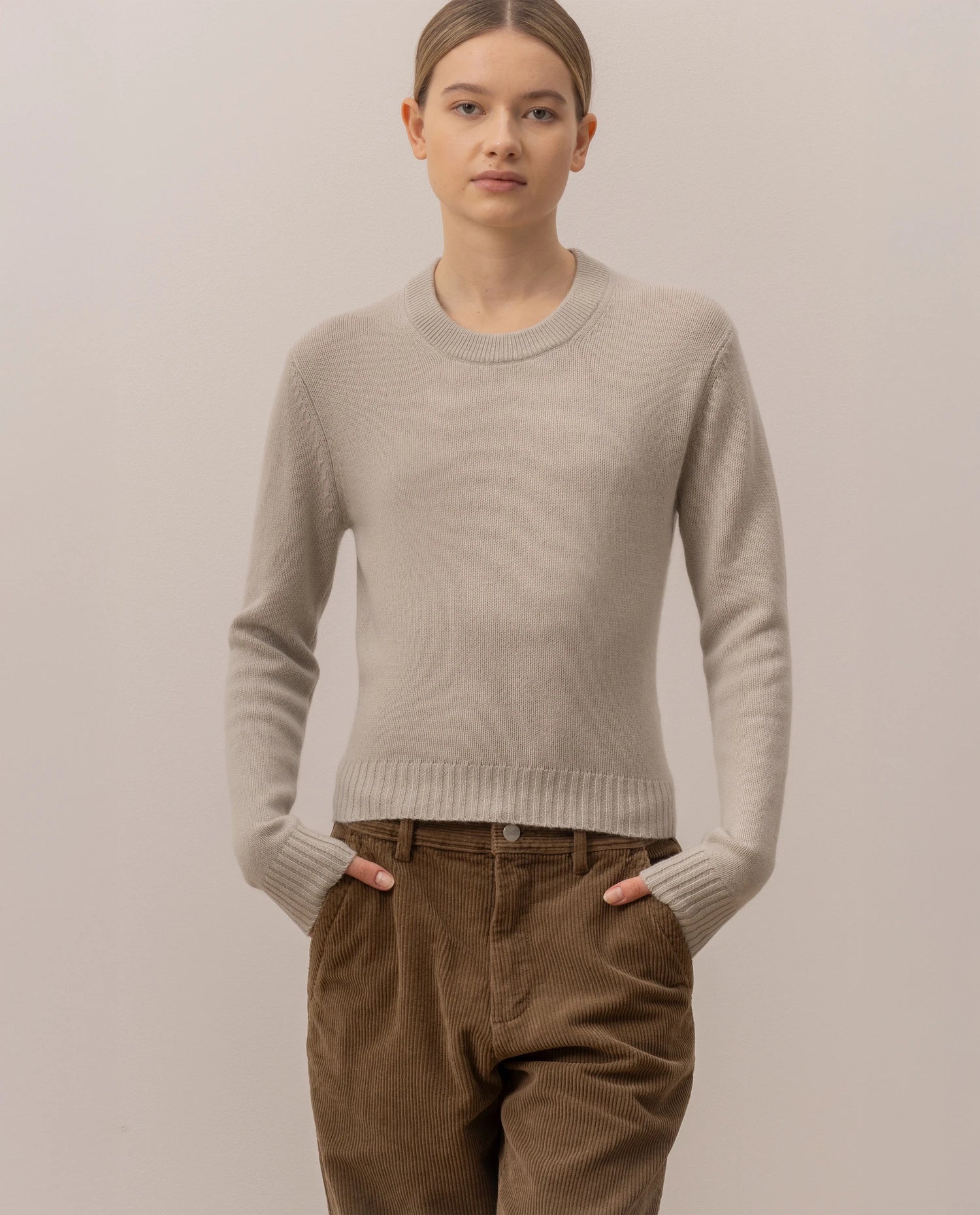 255-11204-82_20 - Allude - 100% Cashmere Active Damen Fall/Winter 2025/2026 Flachstrick Gerade Passform Grau mittelschwerer Strick NEW Pullover Rundhals SAPG::255-11204