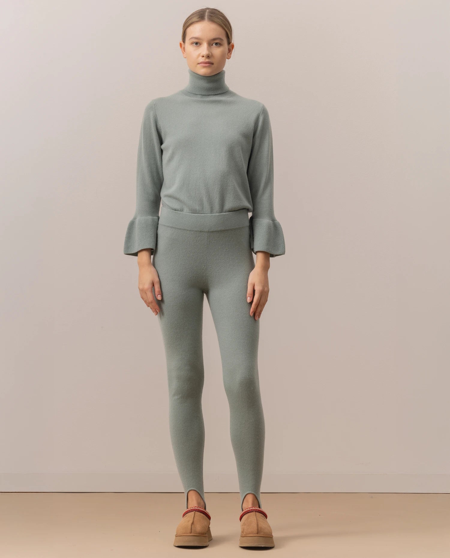 255-17053-31_20 - Allude - 0 30% Cashmere 70% Wolle Active Damen Enger Schnitt Fall/Winter 2025/2026 Feinstrick Flachstrick Grün Leggings NEW SAPG::255-17053