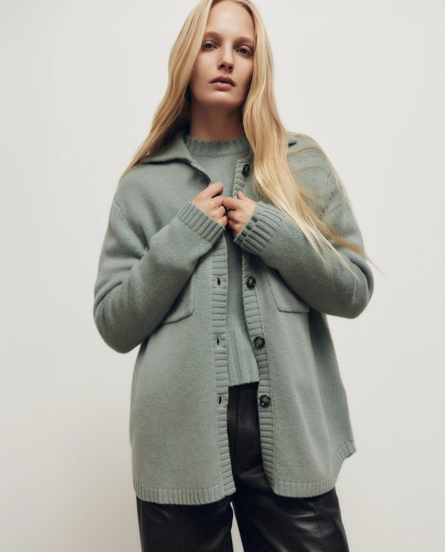 255-17101-31_11 - Allude - 0 30% Cashmere 70% Wolle Active Damen Fall/Winter 2025/2026 Flachstrick Grobstrick Grün Lockerer Schnitt NEW Pullover SAPG::255-17101