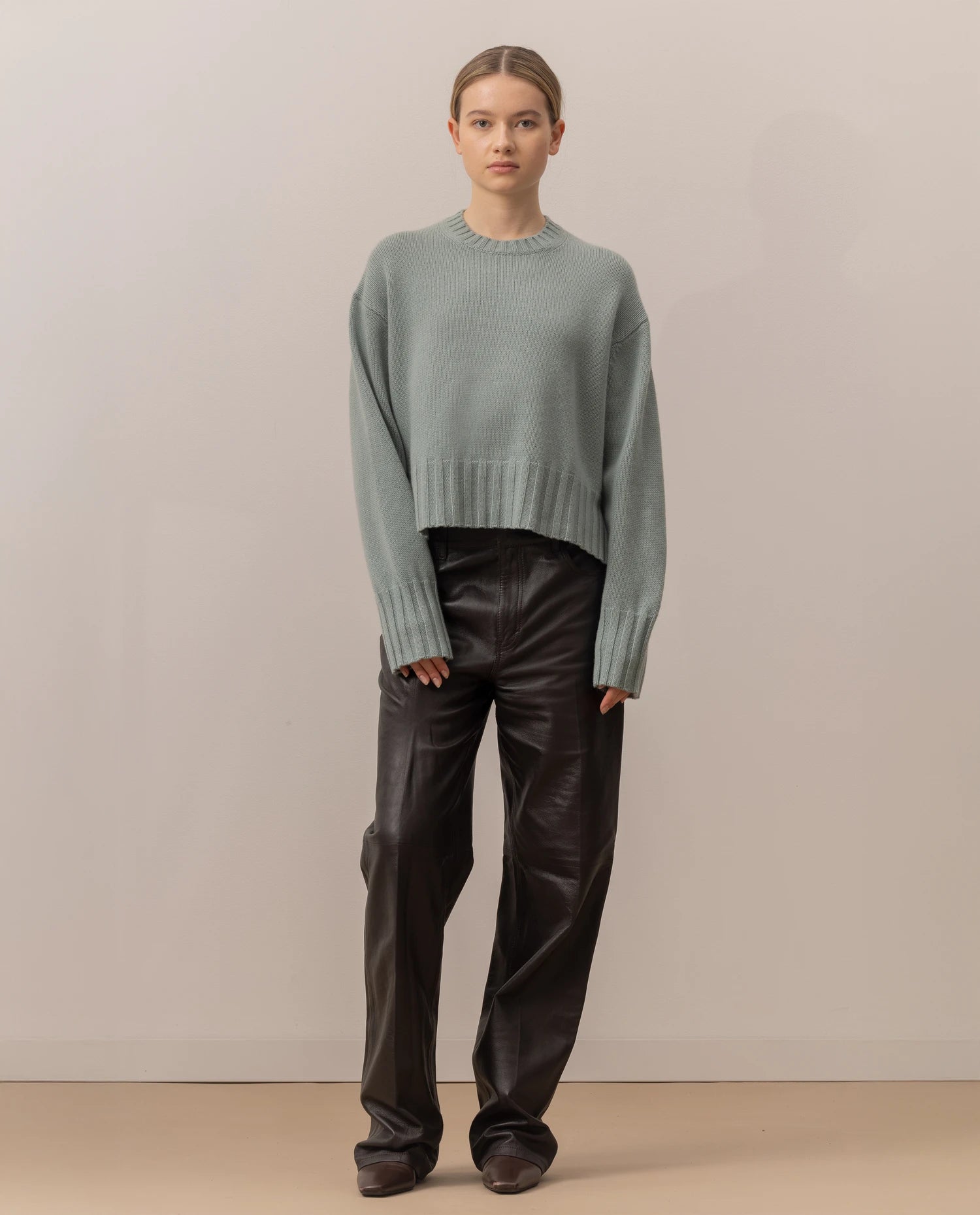 255-17102-31_20 - Allude - 30% Cashmere 70% Wolle Active Damen Fall/Winter 2025/2026 Flachstrick Grobstrick Grün Lockerer Schnitt NEW Pullover Rundhals SAPG::255-17102