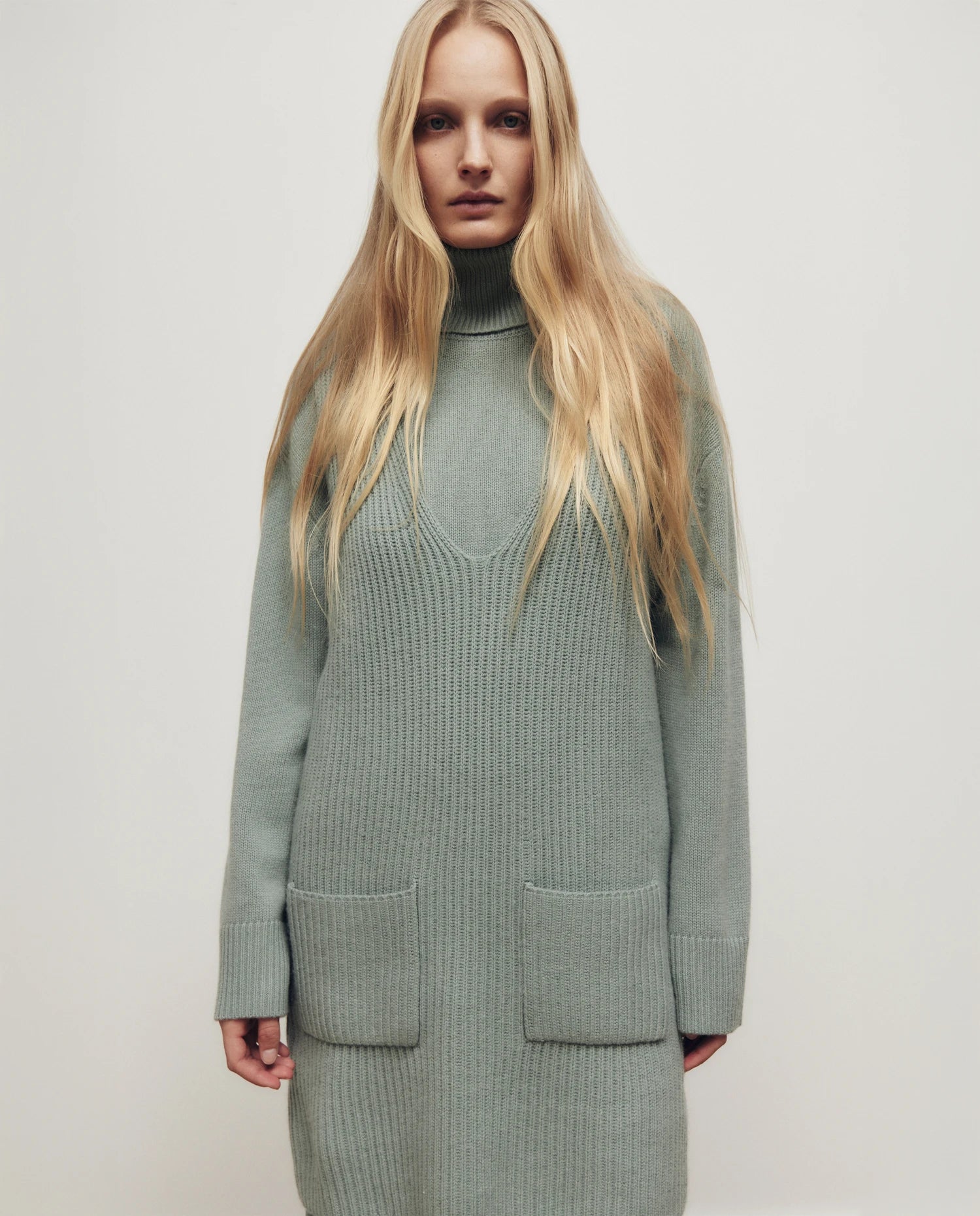 255-17105-31_10 - Allude - 30% Cashmere 70% Wolle Active Damen Fall/Winter 2025/2026 Flachstrick Grobstrick Grün Lockerer Schnitt NEW Pullover Rollkragen SAPG::255-17105