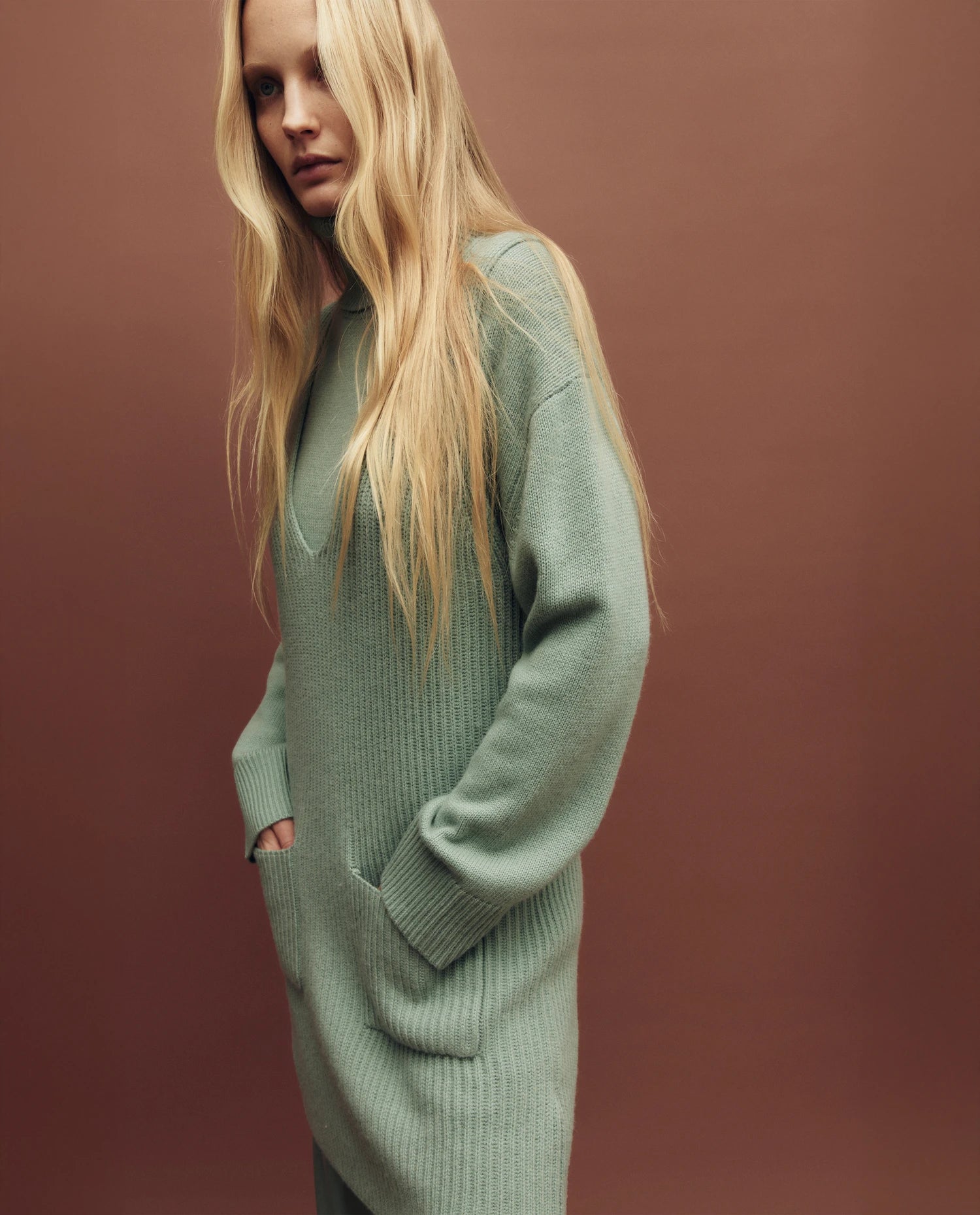 255-17105-31_11 - Allude - 30% Cashmere 70% Wolle Active Damen Fall/Winter 2025/2026 Flachstrick Grobstrick Grün Lockerer Schnitt NEW Pullover Rollkragen SAPG::255-17105