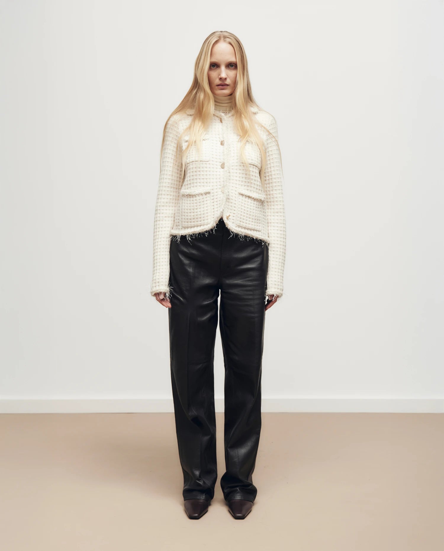 255-17110-41_10 - Allude - 0 30% Cashmere 70% Wolle Active Creme Damen Fall/Winter 2025/2026 Gerade Passform mittelschwerer Strick NEW SAPG::255-17110 Strickjacke Waffelmuster