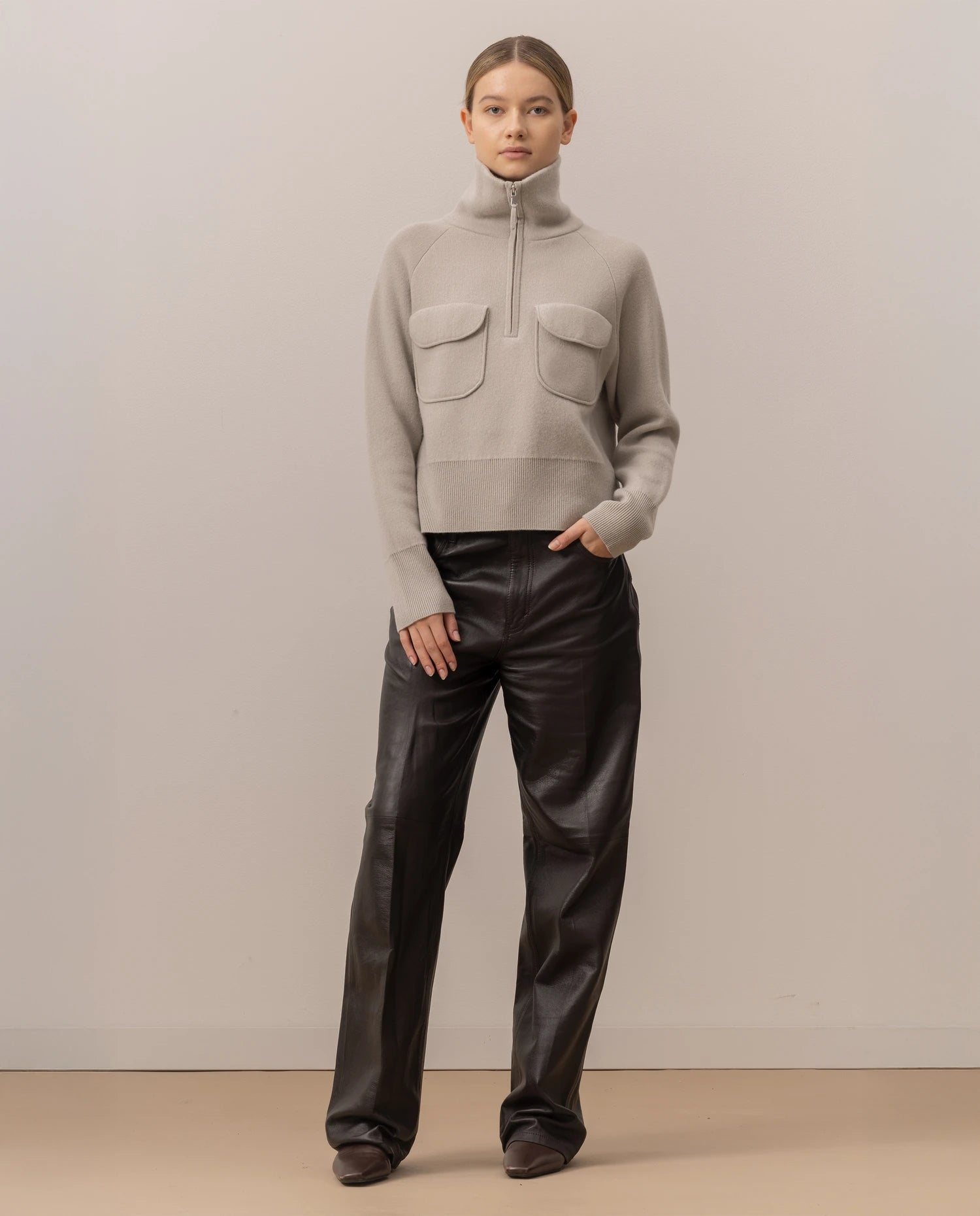 255-17616-82_20 - Allude - 0 30% Cashmere 70% Wolle Active Damen Fall/Winter 2025/2026 Grau Kastiger Schnitt mittelschwerer Strick NEW Pullover SAPG::255-17616 Uni Jacquardmuster
