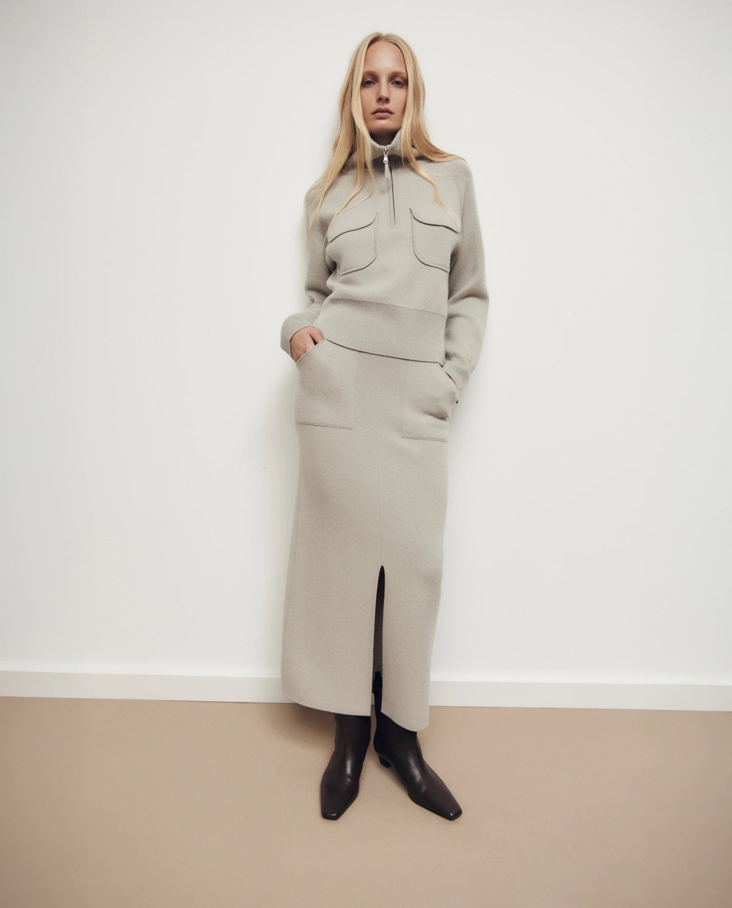 255-17617-82_11 - Allude - 0 30% Cashmere 70% Wolle Active Damen Fall/Winter 2025/2026 Gerade Passform Grau mittelschwerer Strick NEW Rock SAPG::255-17617 Uni Jacquardmuster