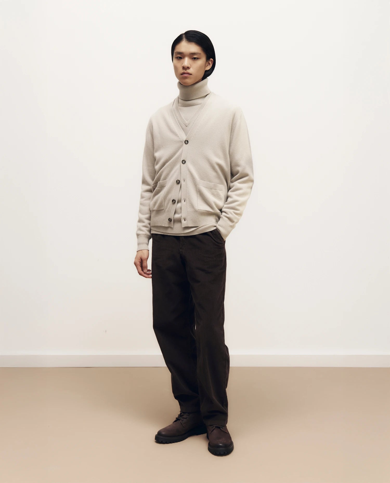 255-30024-82_11 - Allude - 100% Cashmere Active Fall/Winter 2025/2026 Feinstrick Flachstrick Gerade Passform Grau Herren NEW Pullover Rollkragen SAPG::255-30024