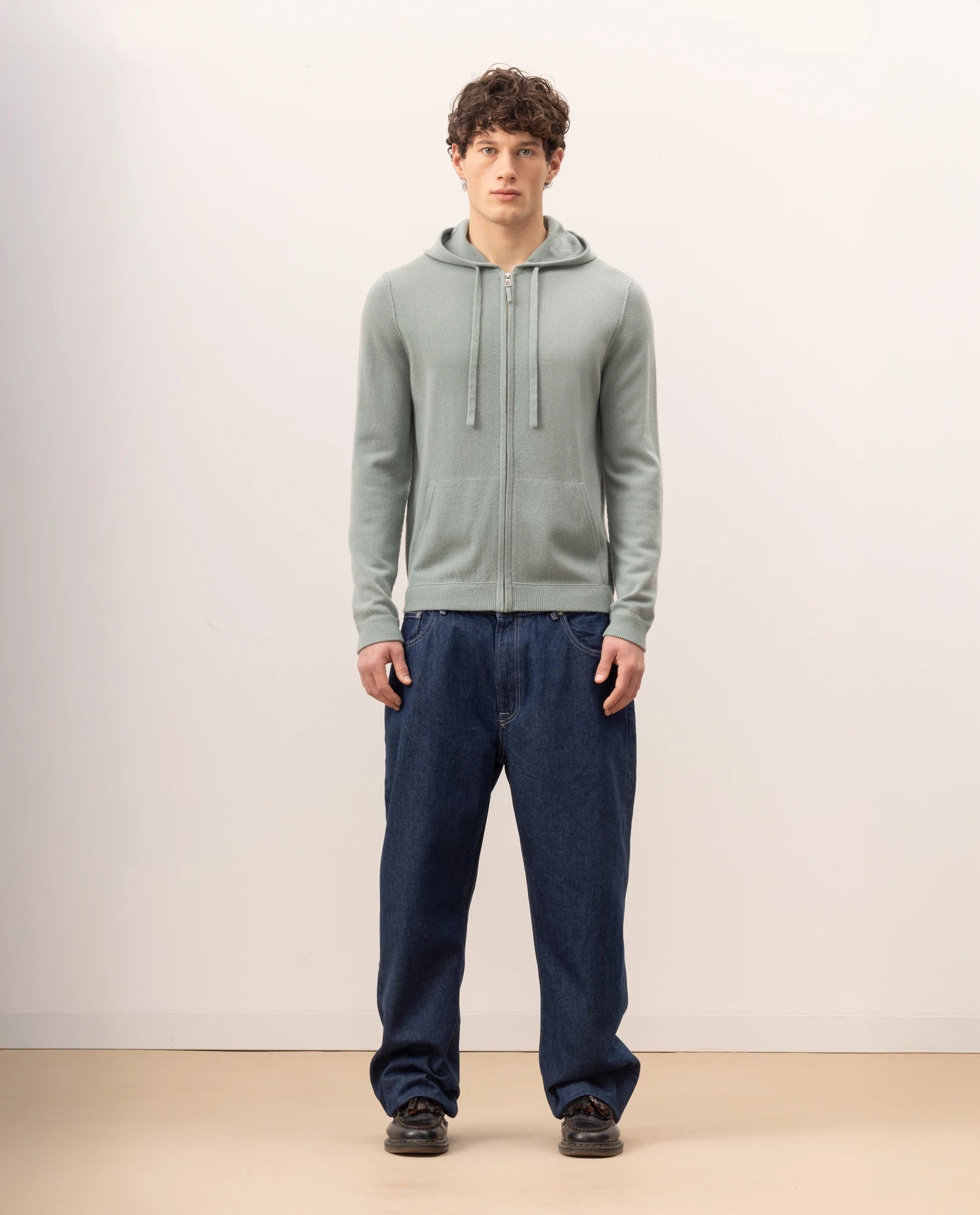 255-37010-31_20 - Allude - 30% Cashmere 70% Wolle Active Fall/Winter 2025/2026 Feinstrick Flachstrick Gerade Passform Grün Herren Kapuze NEW SAPG::255-37010 Strickjacke