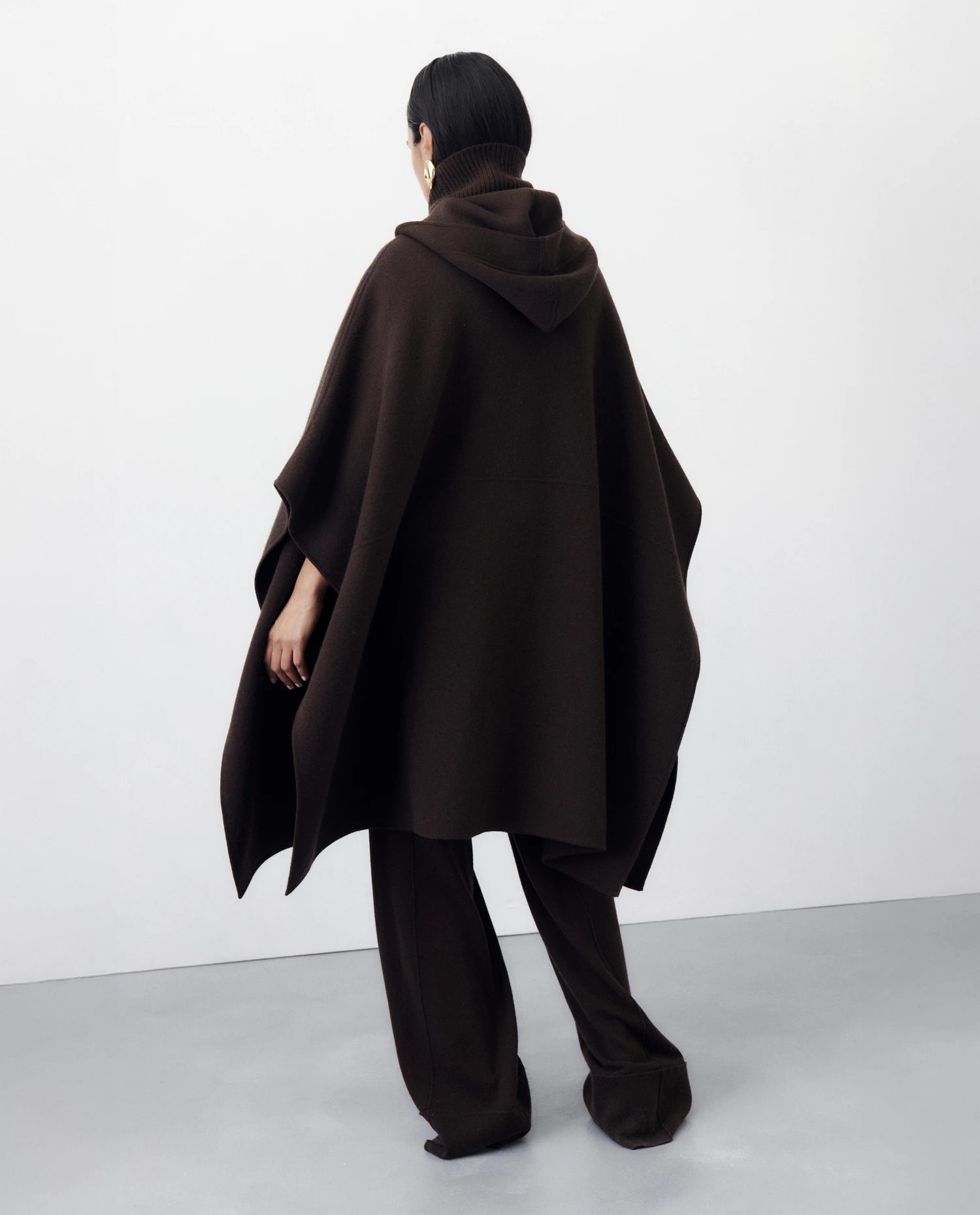 256-20600-49_2 - Allude - 30% Cashmere 70% Wolle Active Braun Cape Damen Holiday 2026 NEW SAPG::256-20600 Wolle