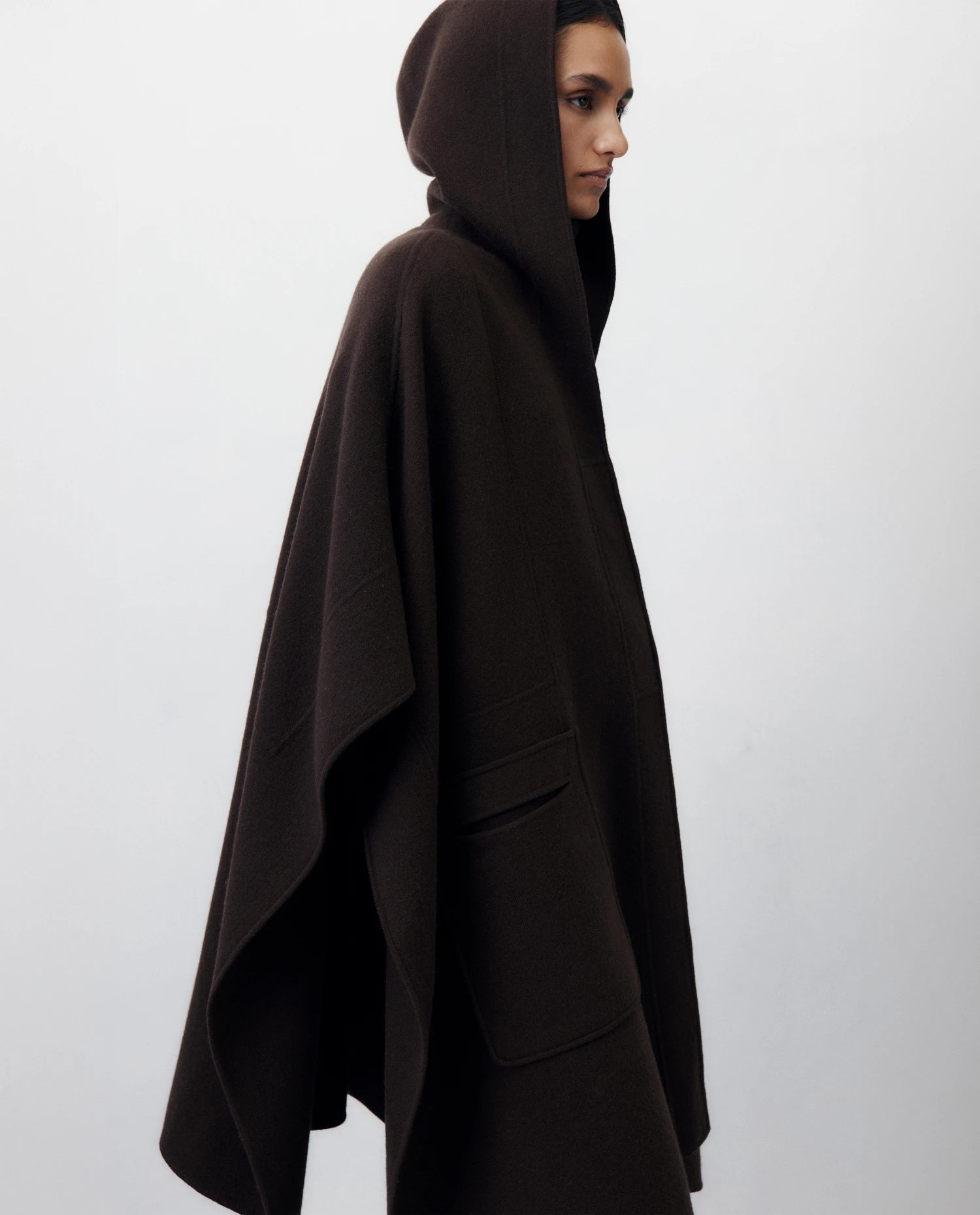 256-20600-49_4 - Allude - 30% Cashmere 70% Wolle Active Braun Cape Damen Holiday 2026 NEW SAPG::256-20600 Wolle