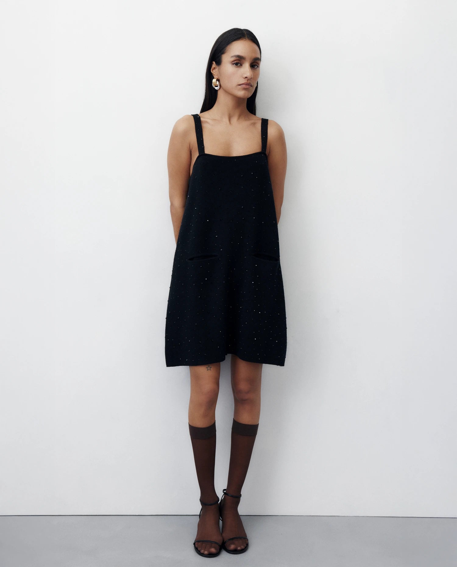 256-20622-90_3 - Allude - 30% Cashmere 70% Wolle Active Damen Holiday 2026 Kleid NEW SAPG::256-20622 Schwarz V-Ausschnitt Wolle