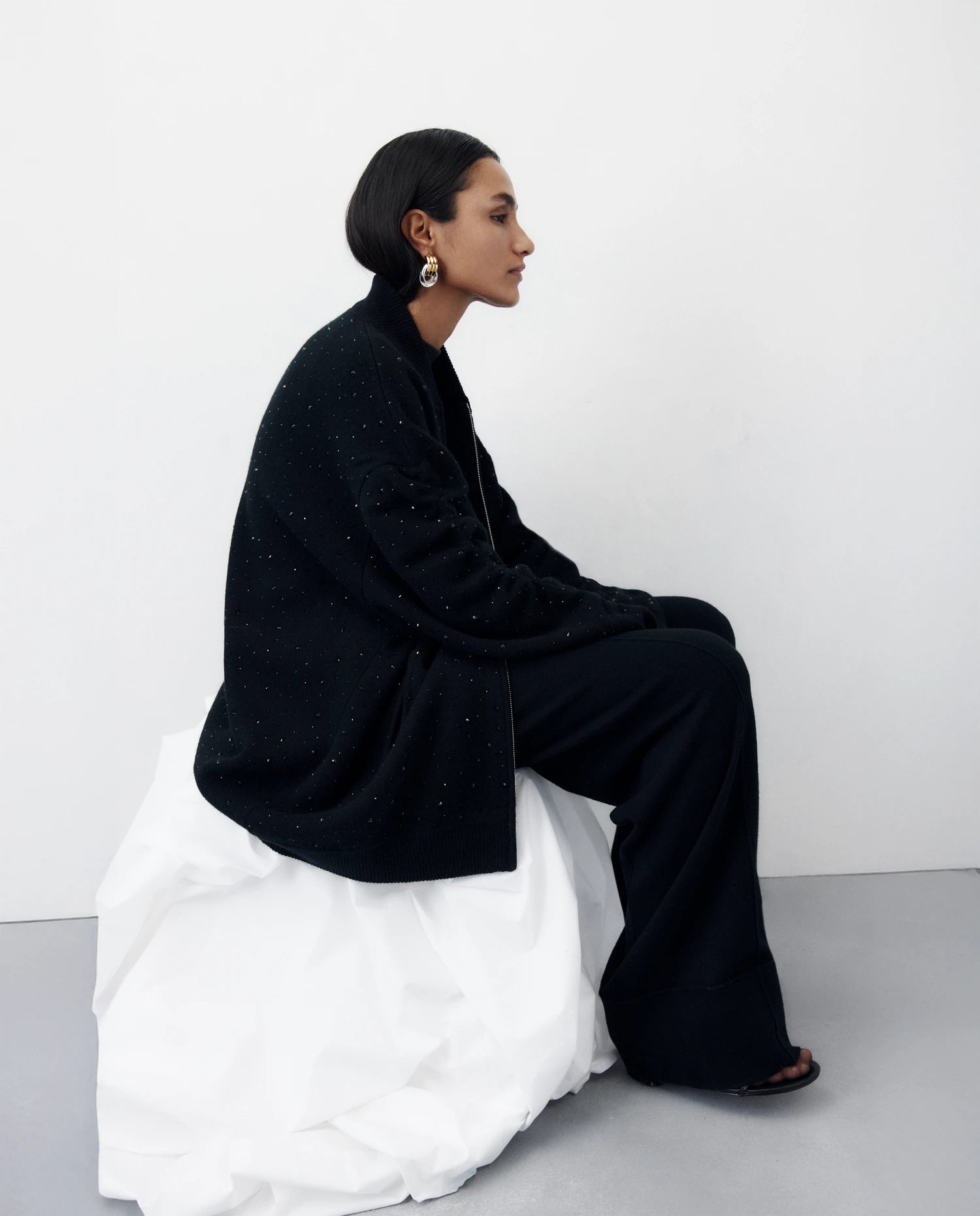 256-20673-90_1 - Allude - 30% Cashmere 70% Wolle Damen Holiday 2026 Hose SAPG::256-20673 Schwarz Stehkragen Wolle