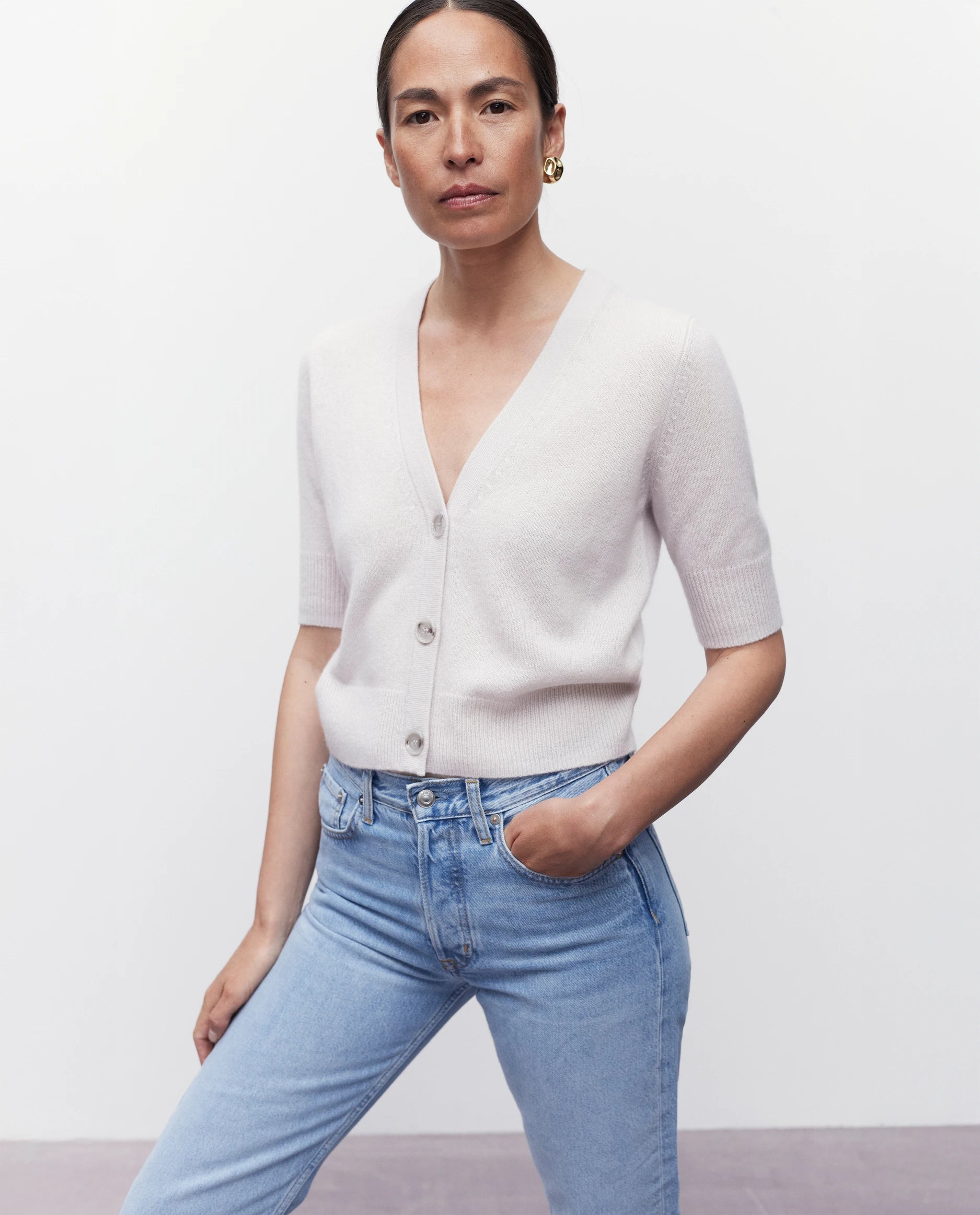 262-11172-80_0702 - Allude - 100% Cashmere Active Cashmere Damen Grau Halbarm SAPG::262-11172 Spring/Summer 2026 Strickjacke V-Ausschnitt