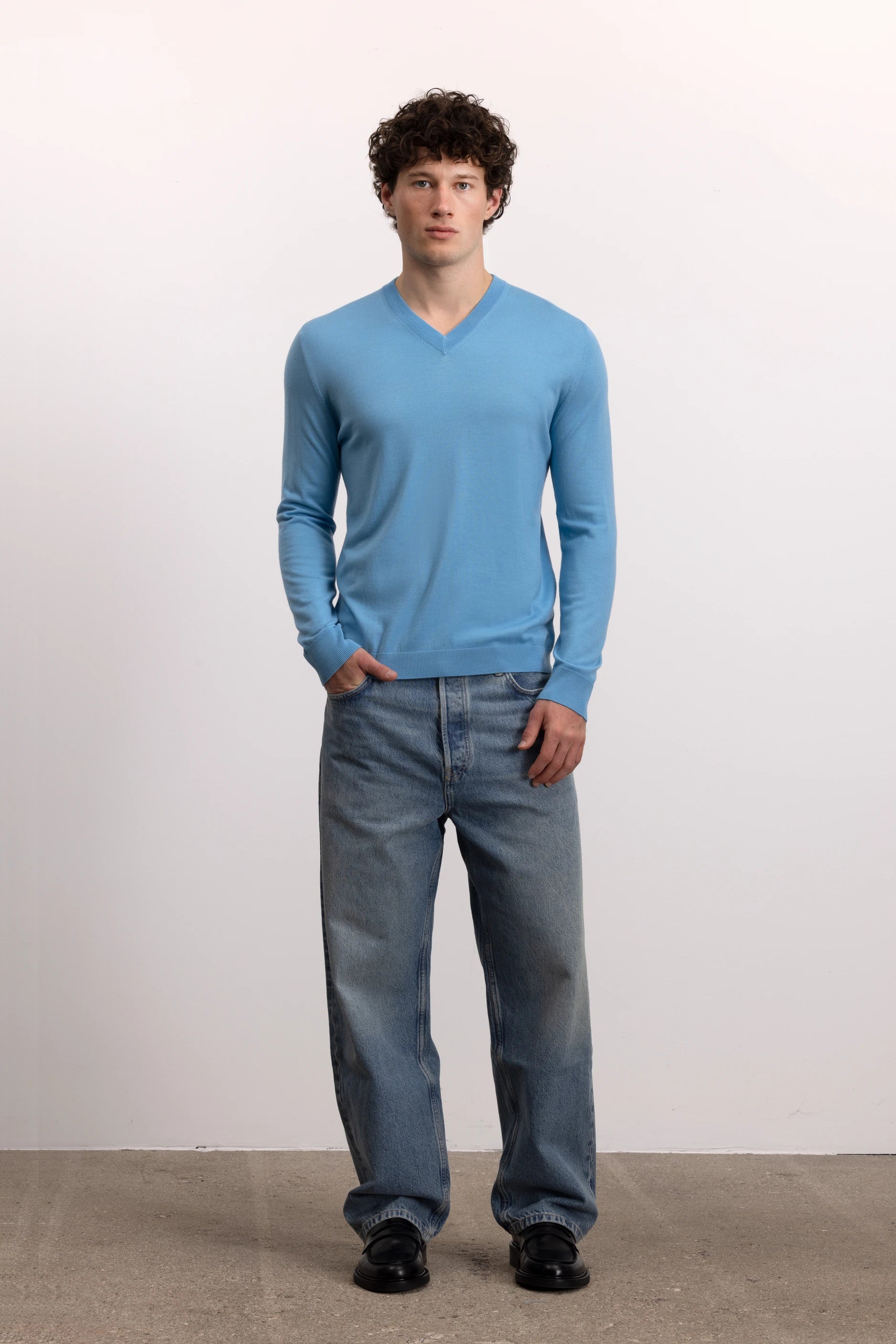 262-69400-416_6 - Allude - 100% Wolle (Merino) Active Blau Herren Langarm NEW Pullover SAPG::262-69400 Spring/Summer 2026 V-Ausschnitt Wolle
