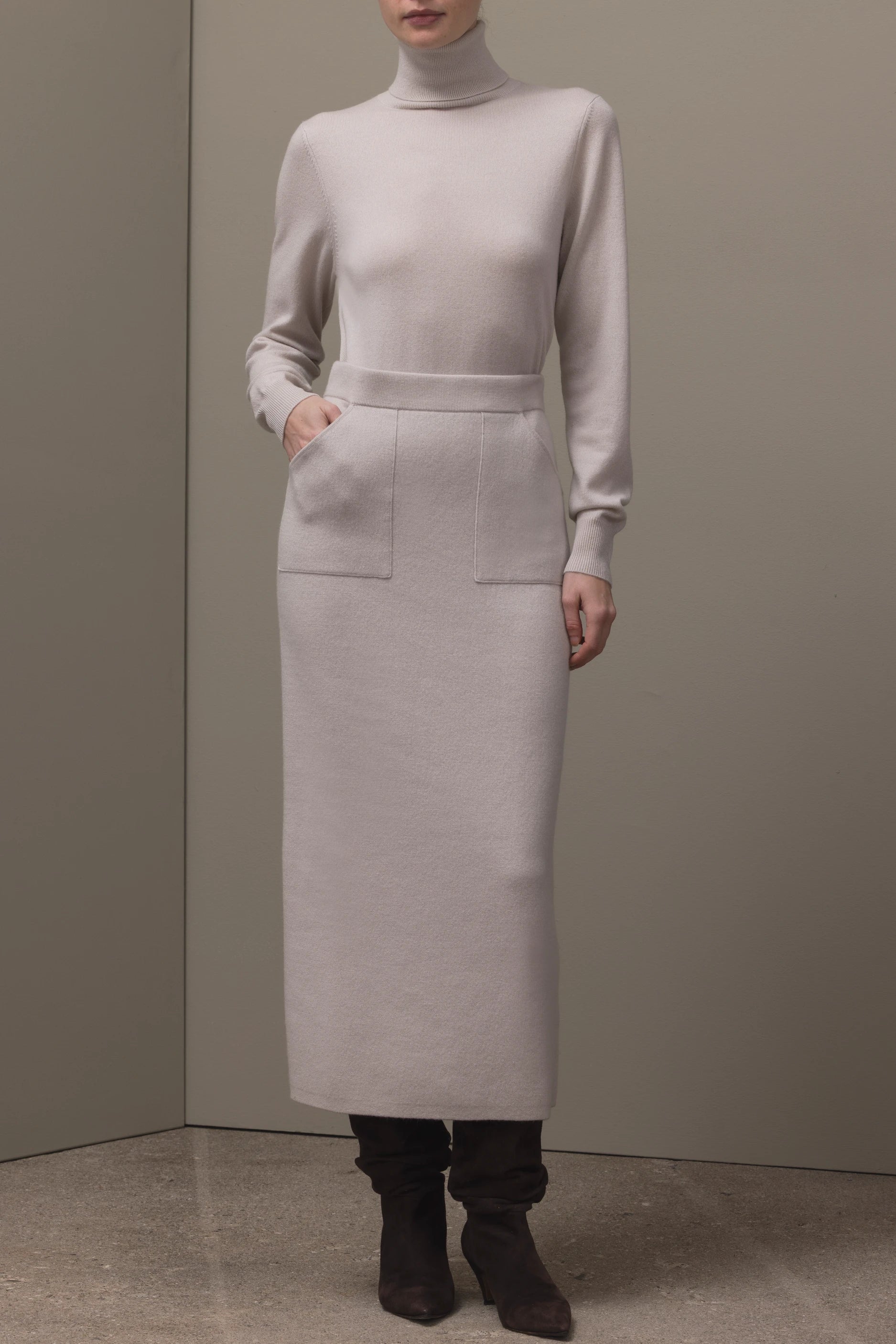 265-17605-43-S_1 - Allude - 30% Cashmere 70% Wolle Active Beige Damen Fall/Winter 2026/2027 NEW Rock SAPG::265-17605 Wolle