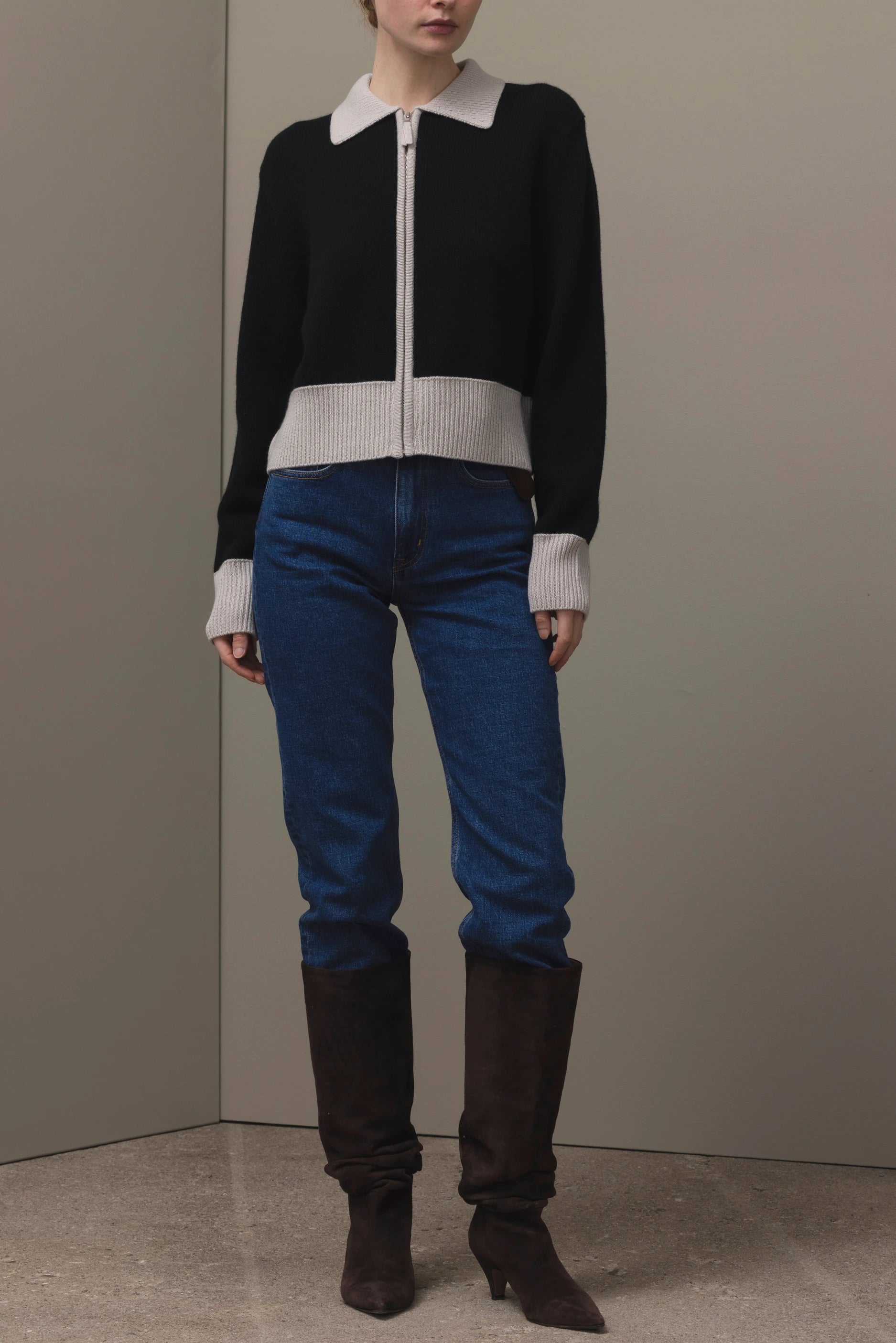 265-17670-9043-S_1_c04e048b-66e4-4dee-b80b-77d9426113c6 - Allude - 30% Cashmere 70% Wolle Active Damen Fall/Winter 2026/2027 Langarm NEW SAPG::265-17670 Schwarz Strickjacke Wolle