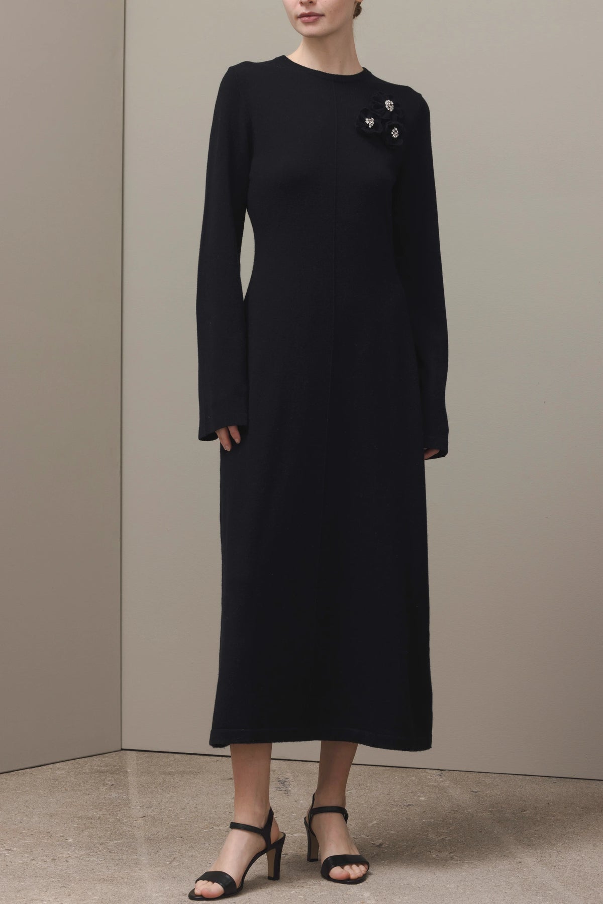 265-17682-90-S_1 - Allude - 30% Cashmere 70% Wolle Active Damen Fall/Winter 2026/2027 Halbarm Kleid NEW Rundhals SAPG::265-17682 Schwarz Wolle
