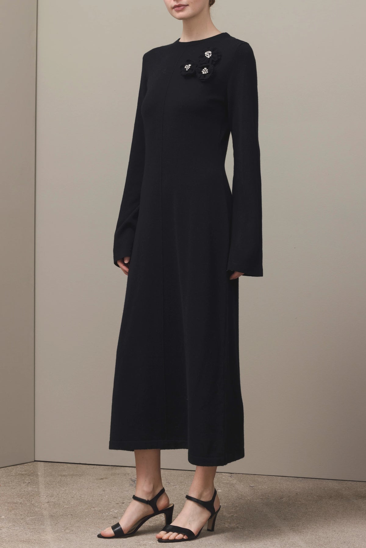 265-17682-90-S_3 - Allude - 30% Cashmere 70% Wolle Active Damen Fall/Winter 2026/2027 Halbarm Kleid NEW Rundhals SAPG::265-17682 Schwarz Wolle