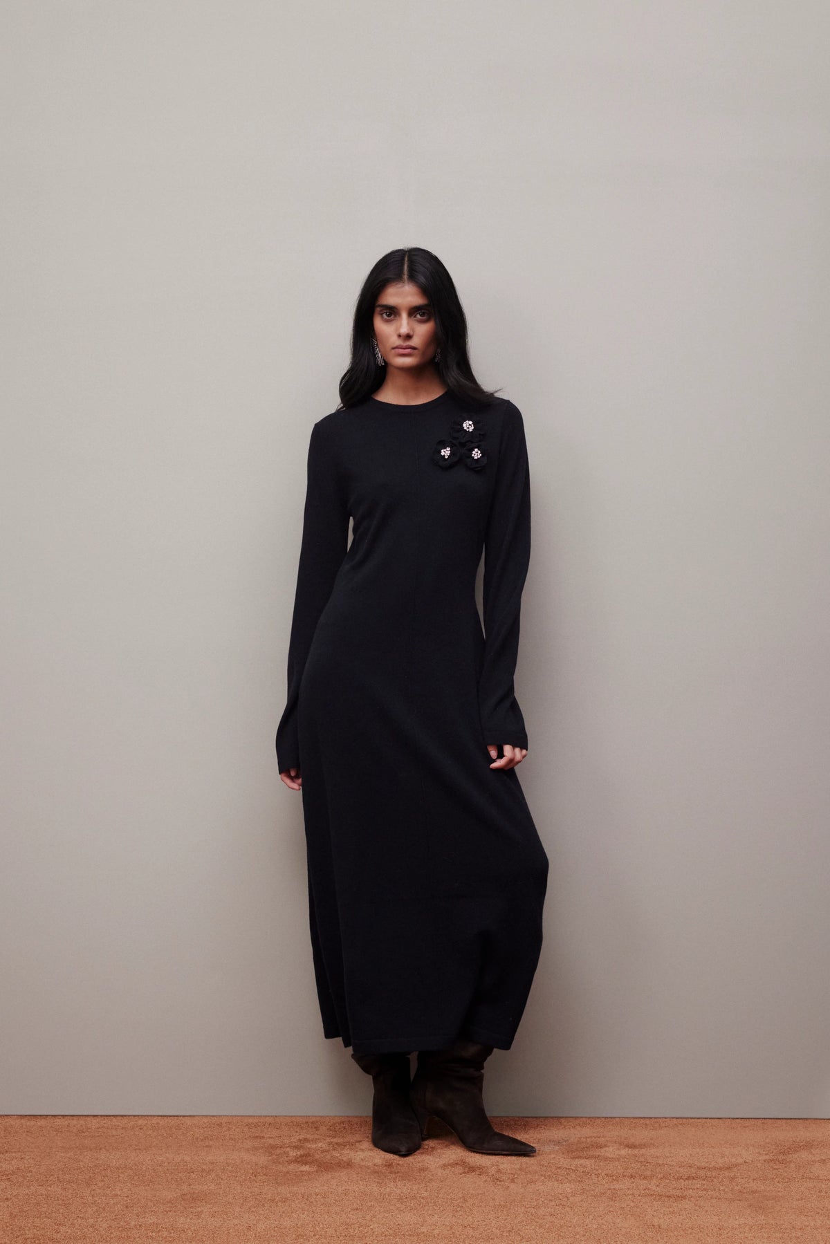 265-17682-90-S_8 - Allude - 30% Cashmere 70% Wolle Active Damen Fall/Winter 2026/2027 Halbarm Kleid NEW Rundhals SAPG::265-17682 Schwarz Wolle