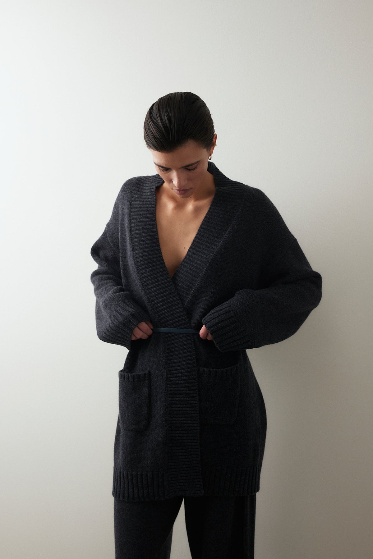 Woll-Mischung Strickjacke in Grau