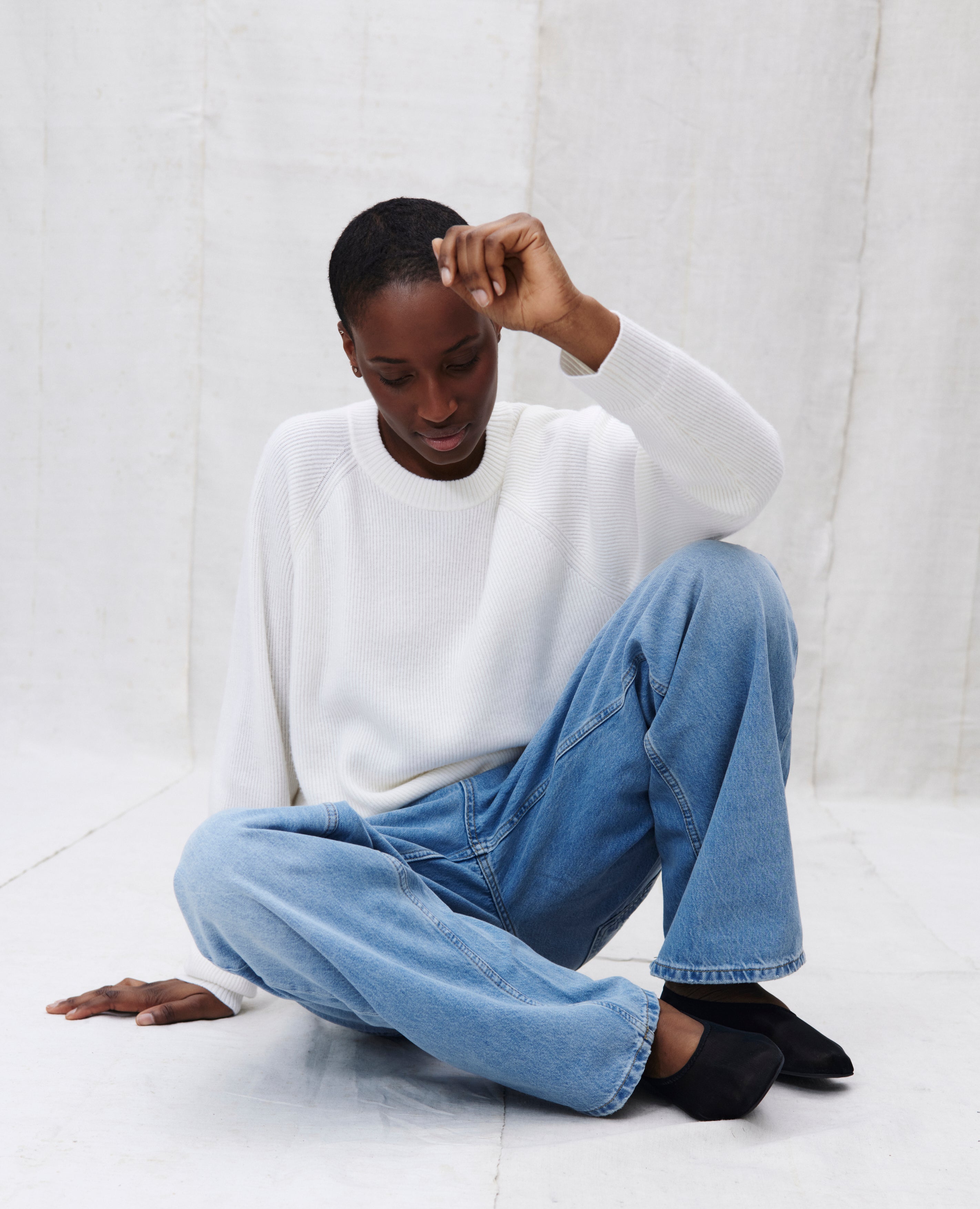 Allude_A15_242_37043_40_0199 - Allude - 30% Cashmere 70% Wolle Active All All Summer 2024 Apropos Special Gerade Passform Langarm mittelschwerer Strick Pullover Rundhalsausschnitt SAPG::243-37043 Weiß Wolle