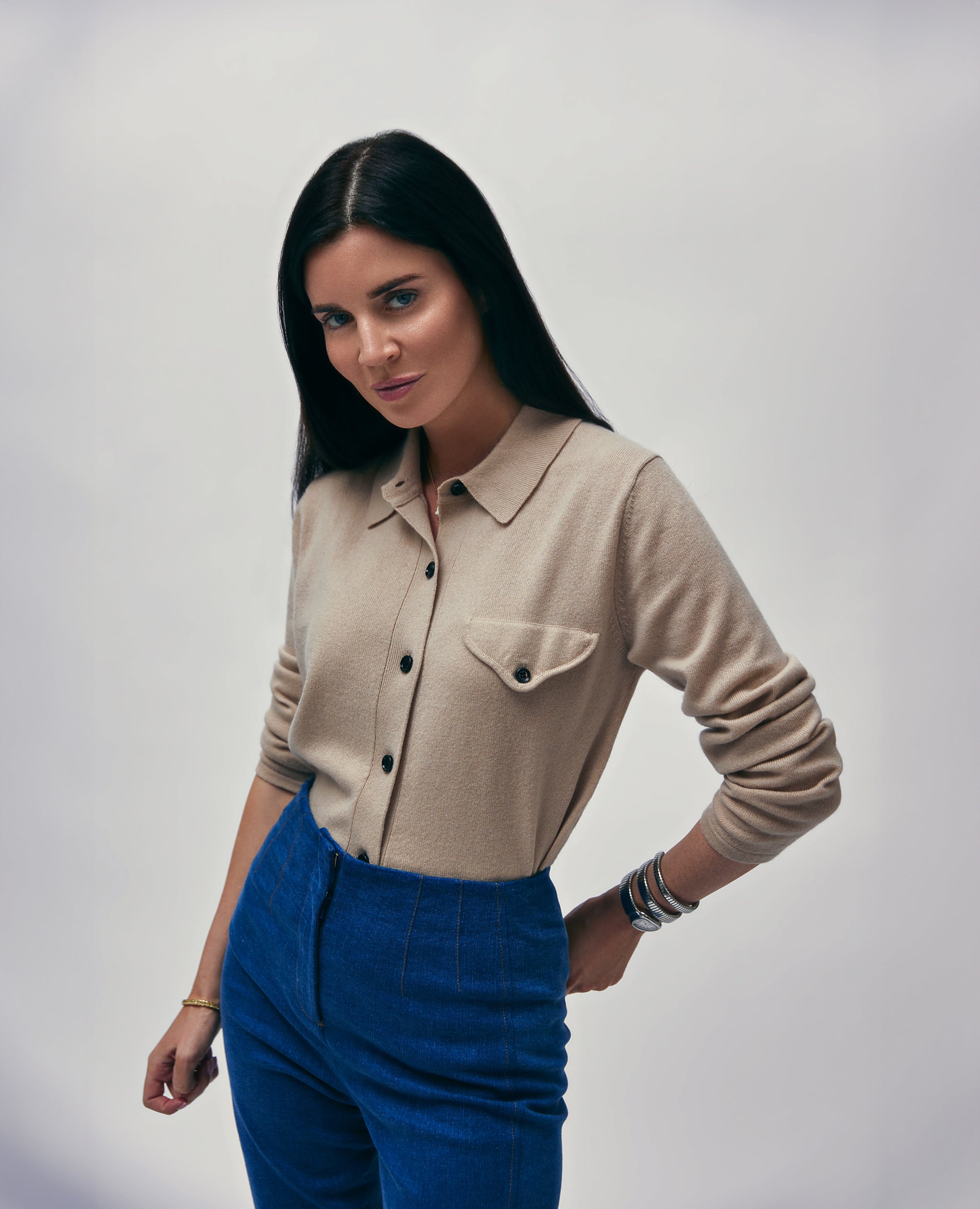 AlludexLeoMathild10-adjusted - Allude - Allude X Leo Mathild 2 Damen Feinstrick Langarm SAPG:242-17763 Sommer 2024 T-Shirt Wolle