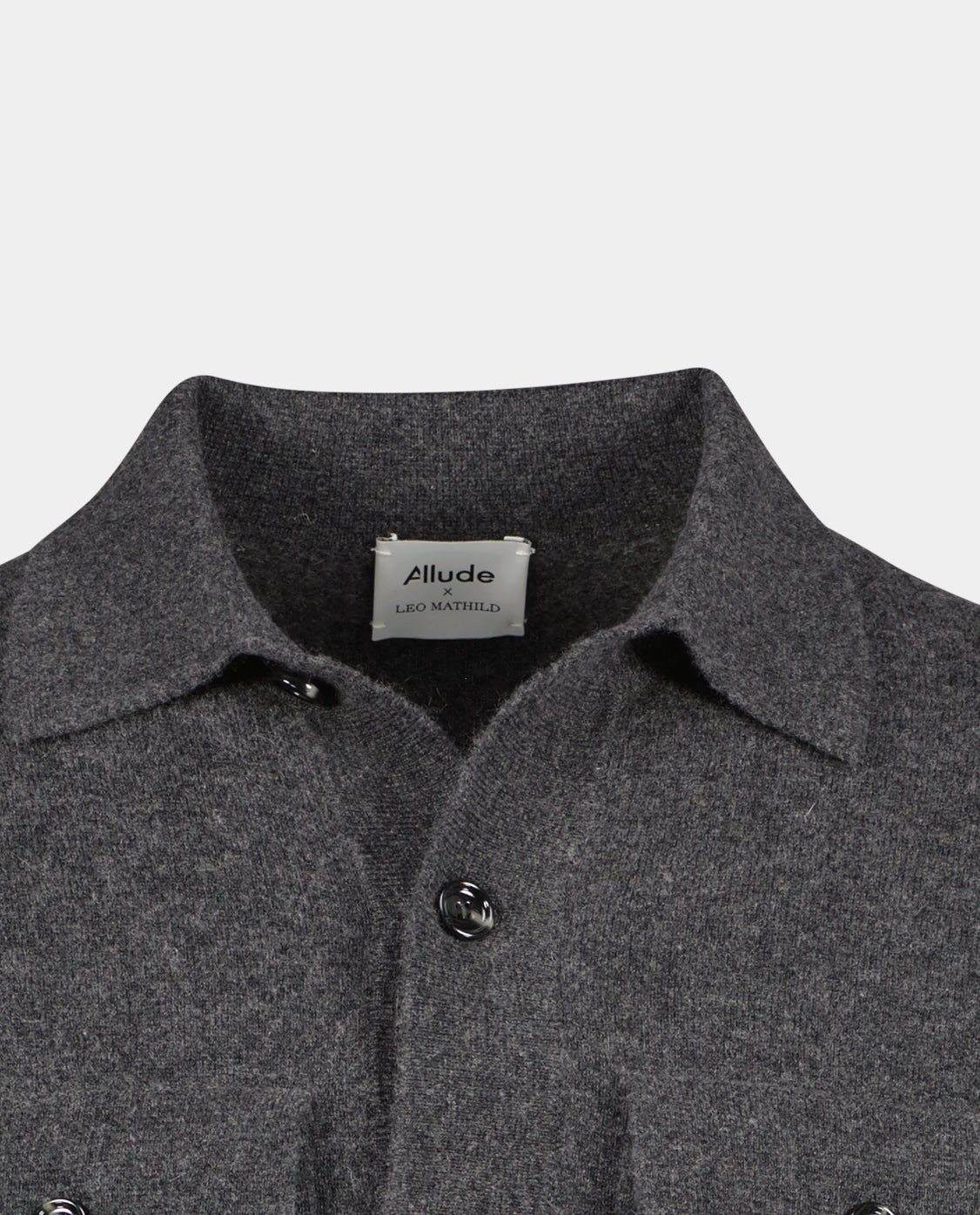 225-37012-84-4 - Allude - 30% Cashmere 70% Wolle 70% Wool 30% Cashmere Allude X Leo Mathilde Feinstrick Grau Herren Langarm Lockerer Schnitt Polo-Kragen SAPG::225-37012 Shirt Strickjacke Winter 2022/2023 Wolle